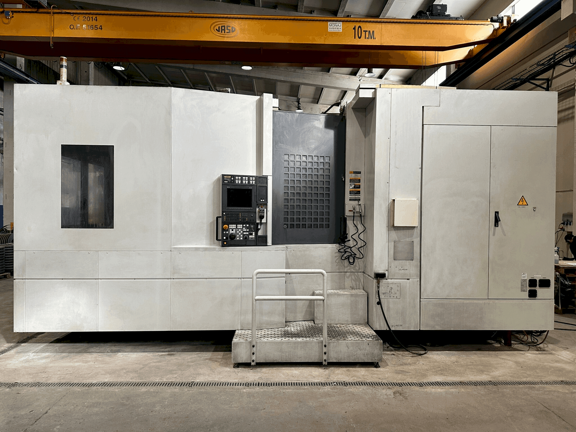 Vista Frontal da MORI SEIKI NH8000DCG máquina