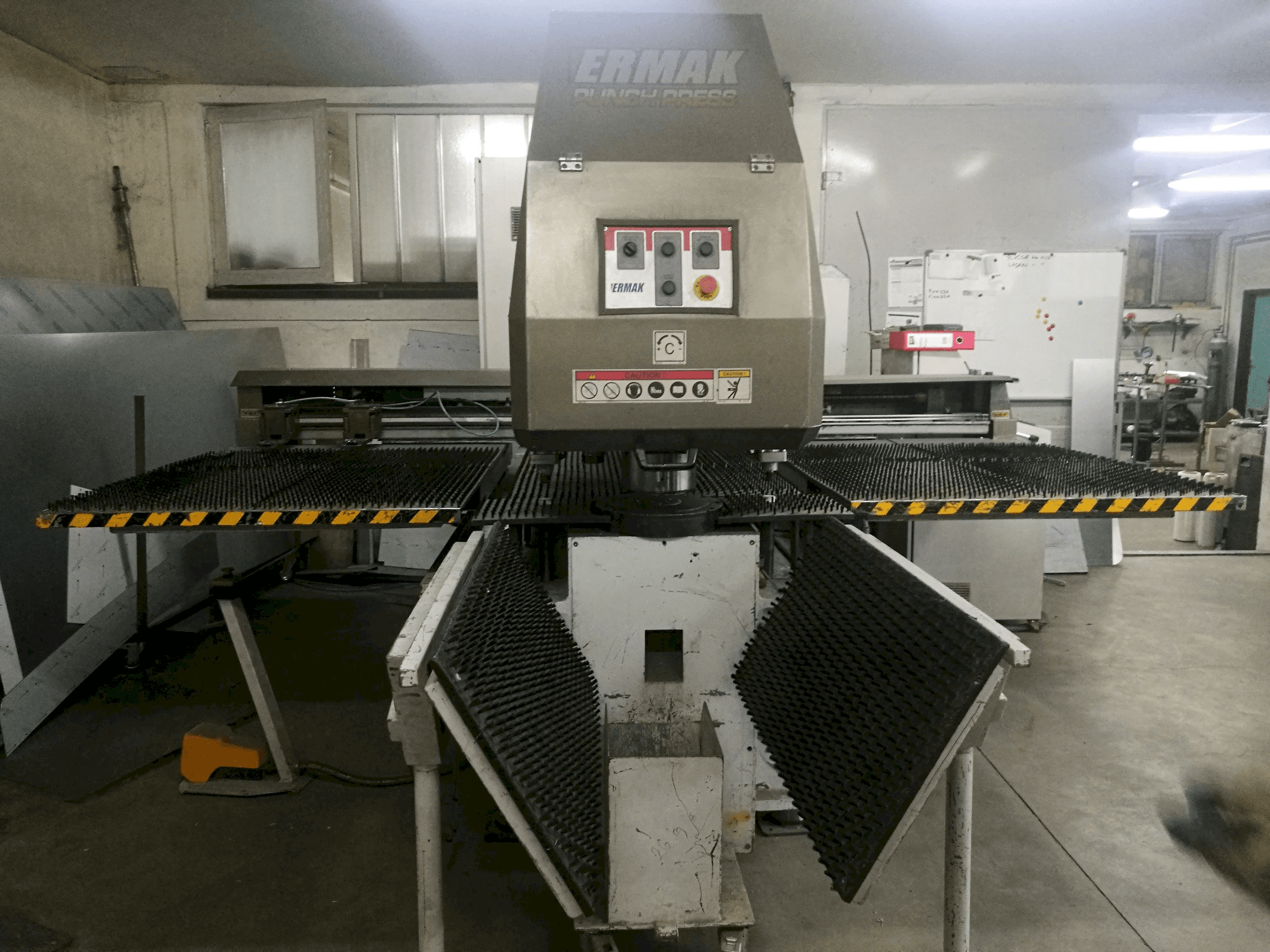 Vista Frontal da ERMAKSAN RPP 127-30 máquina