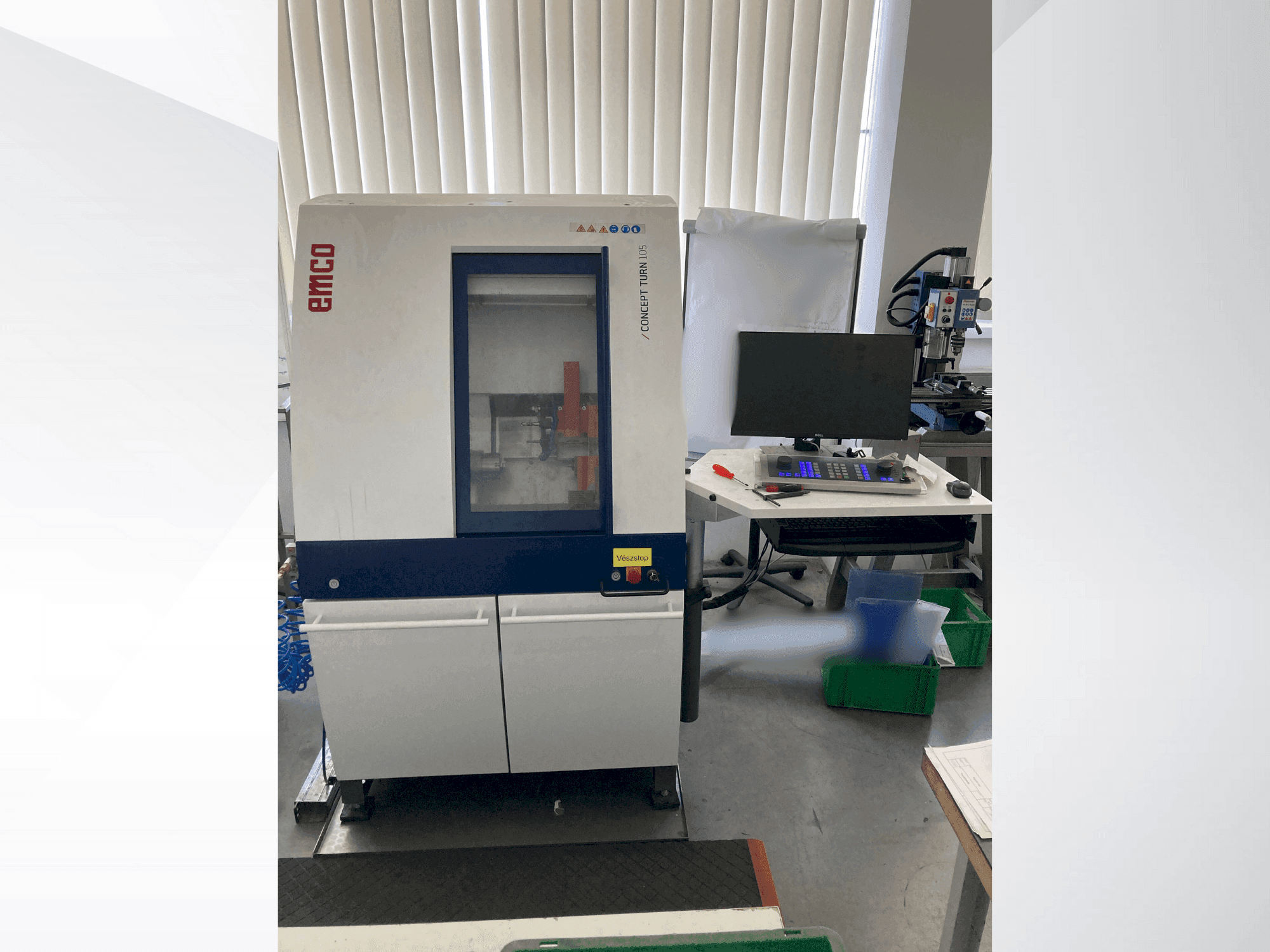 Vista Frontal da EMCO Concept Turn 105 máquina