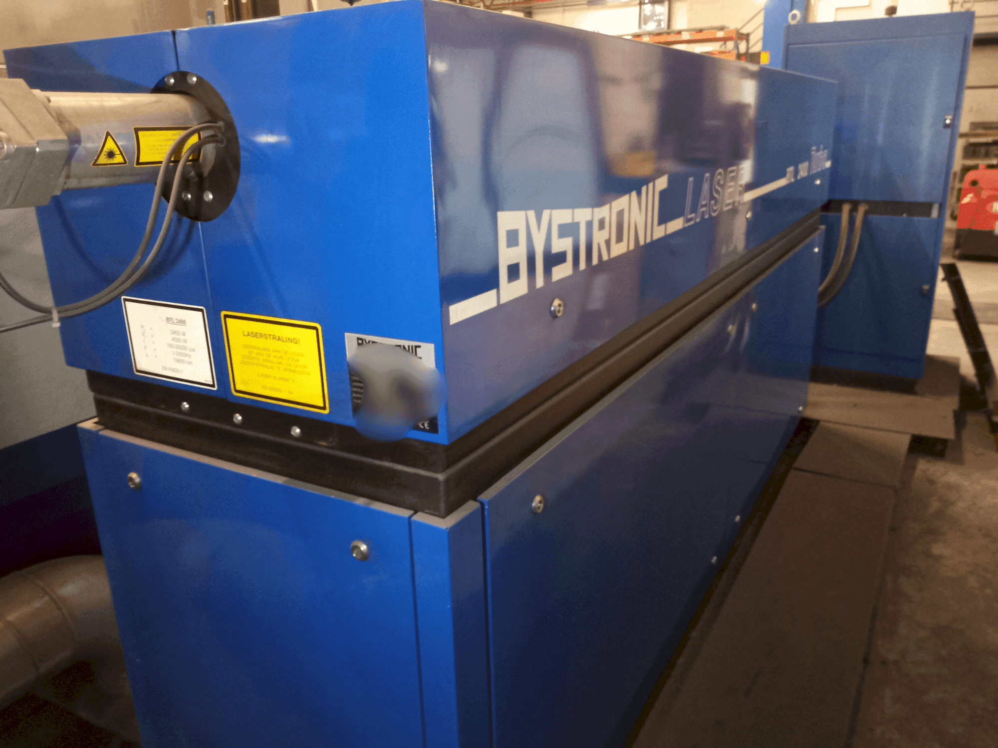 Vista Frontal da Bystronic BySprint 2512 máquina