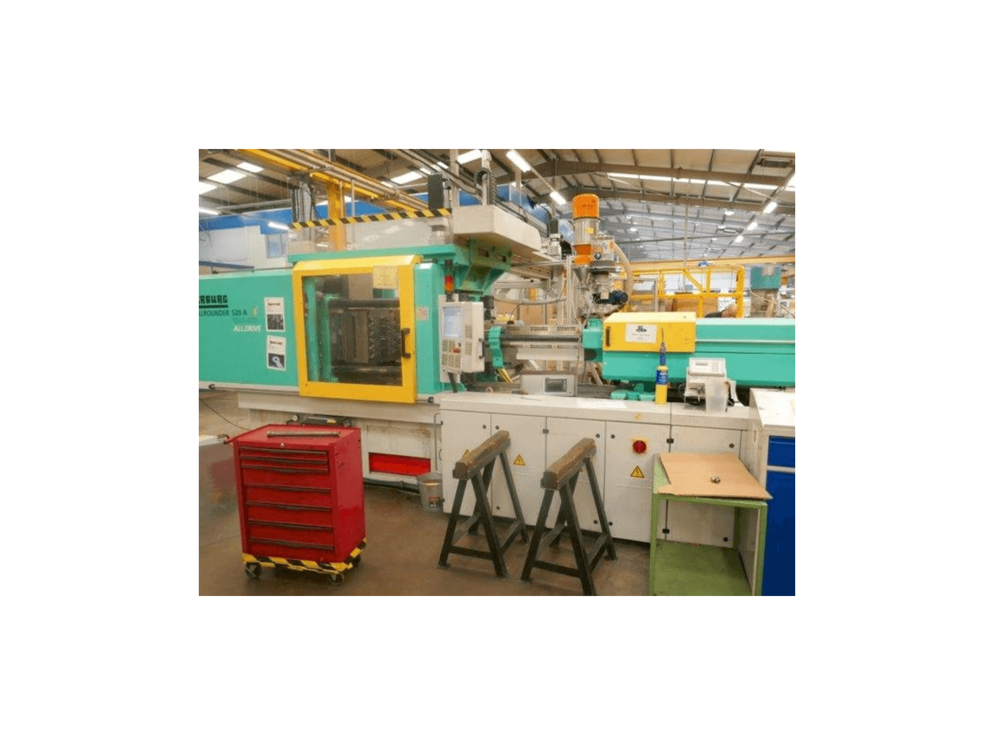 Vista Frontal da Arburg Allrounder 520 A 1500-400 máquina