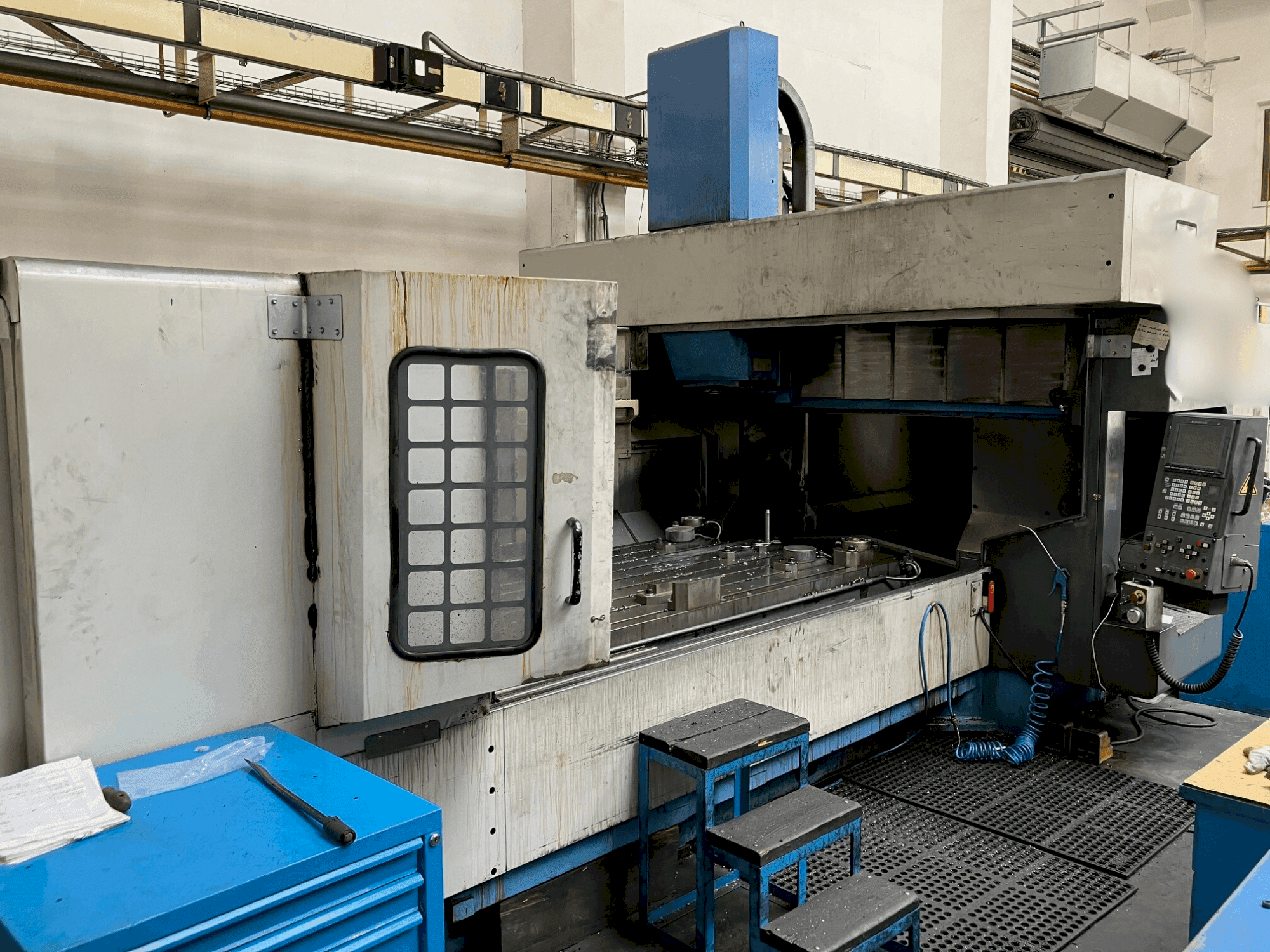 Vista Frontal da Mazak FJV 60/120 máquina