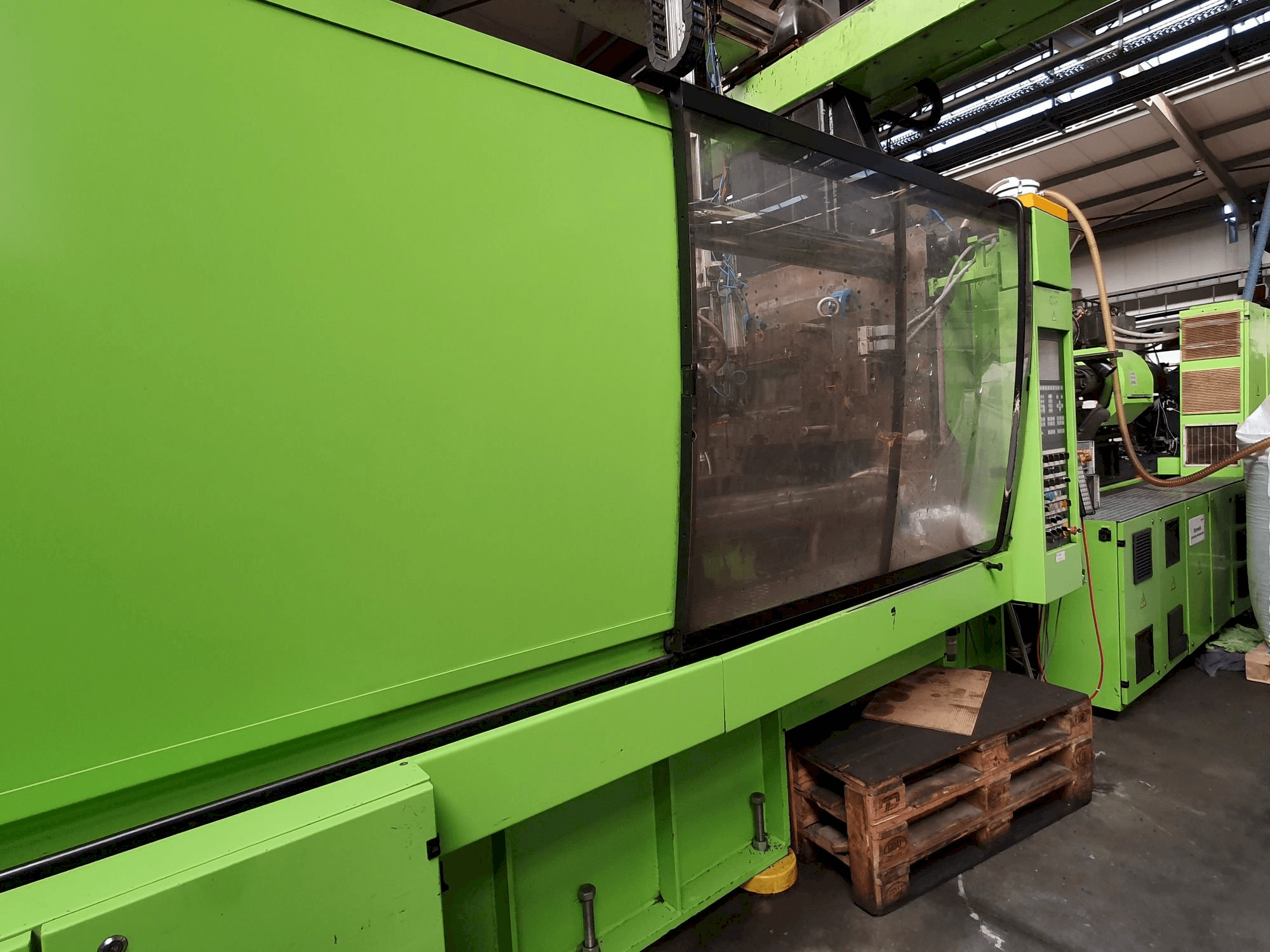 Vista Frontal da ENGEL ES 4550/550 KSL máquina