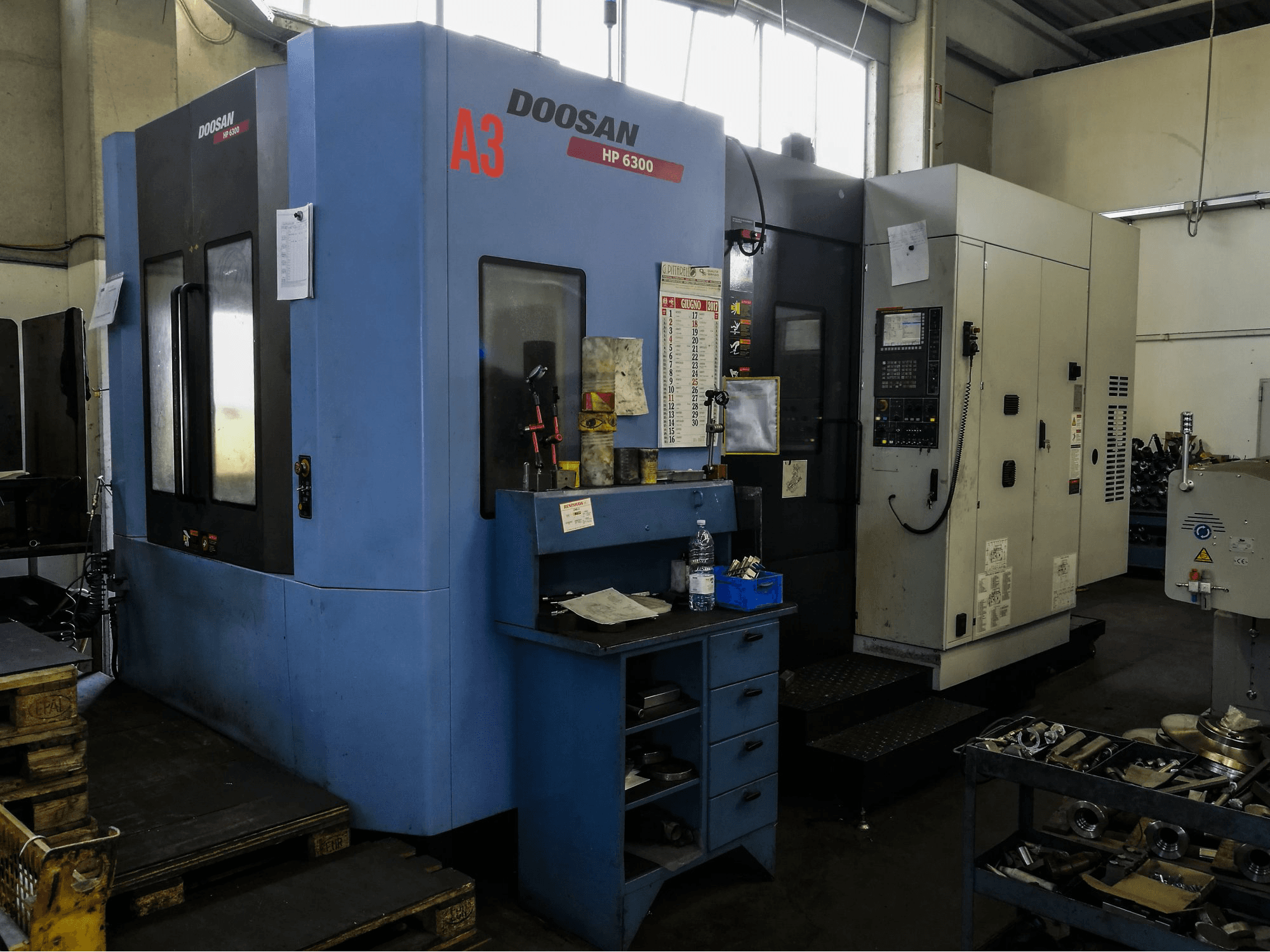 Vista Esquerda da Doosan HP 6300 máquina
