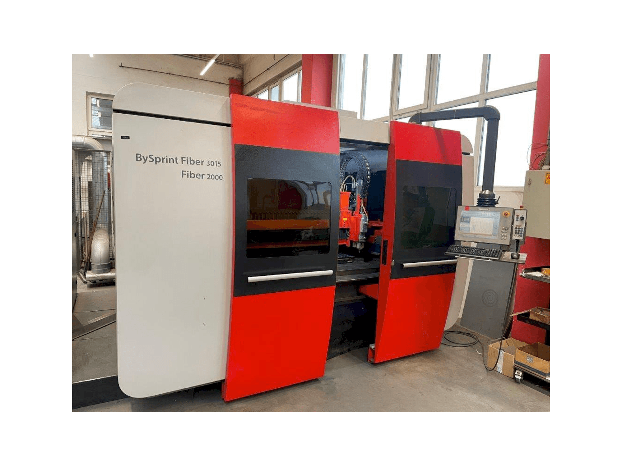 Vista Lateral Esquerda da Bystronic BySprint Fiber 3015 máquina