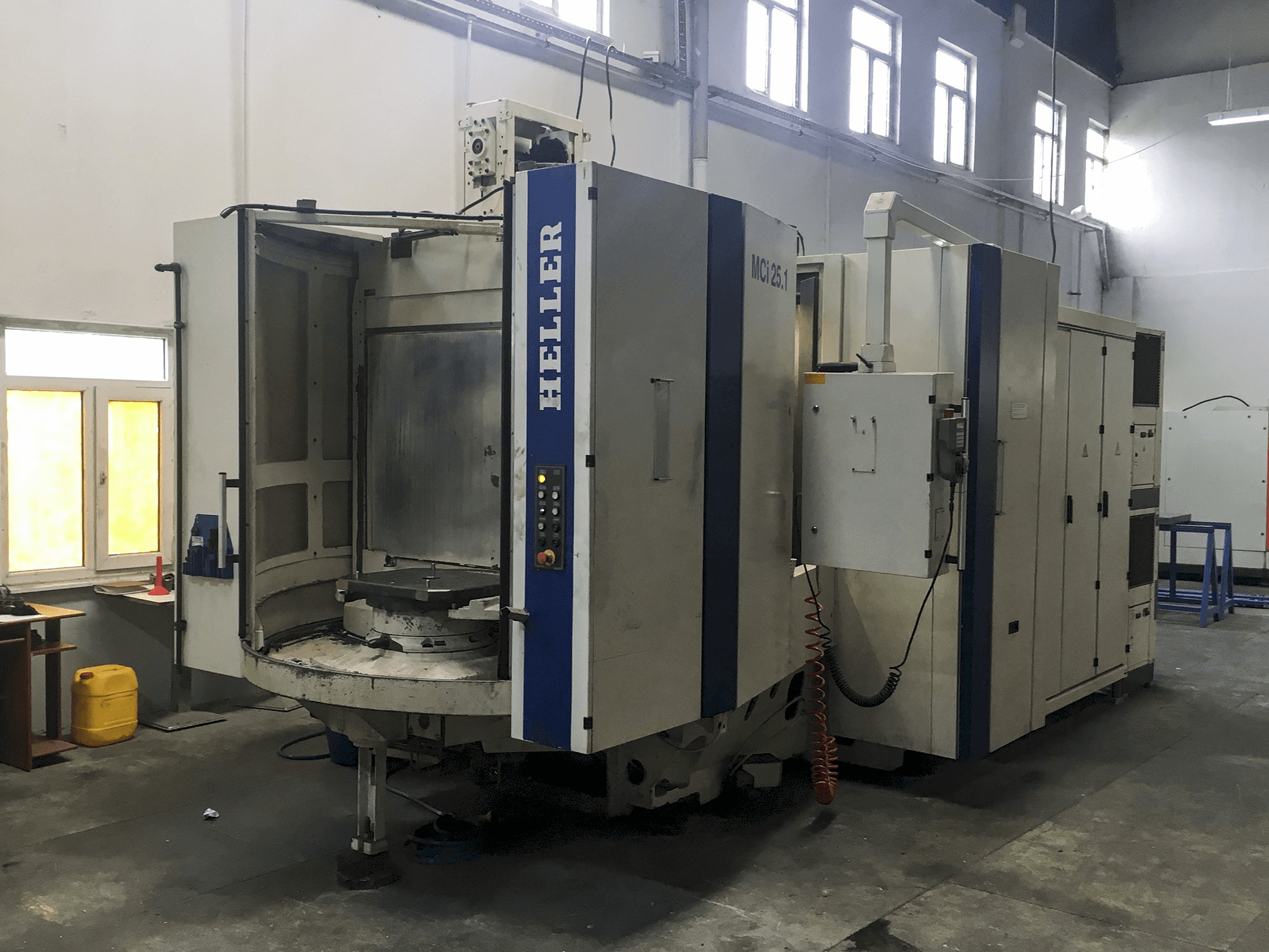 Vista Esquerda da HELLER MCi 25 máquina