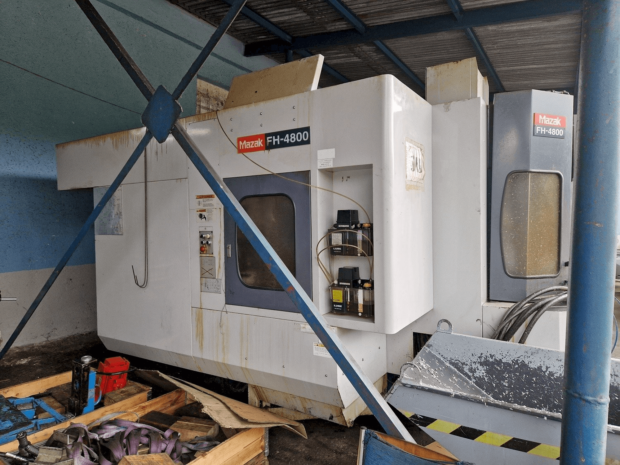 Vista Frontal da Mazak máquina