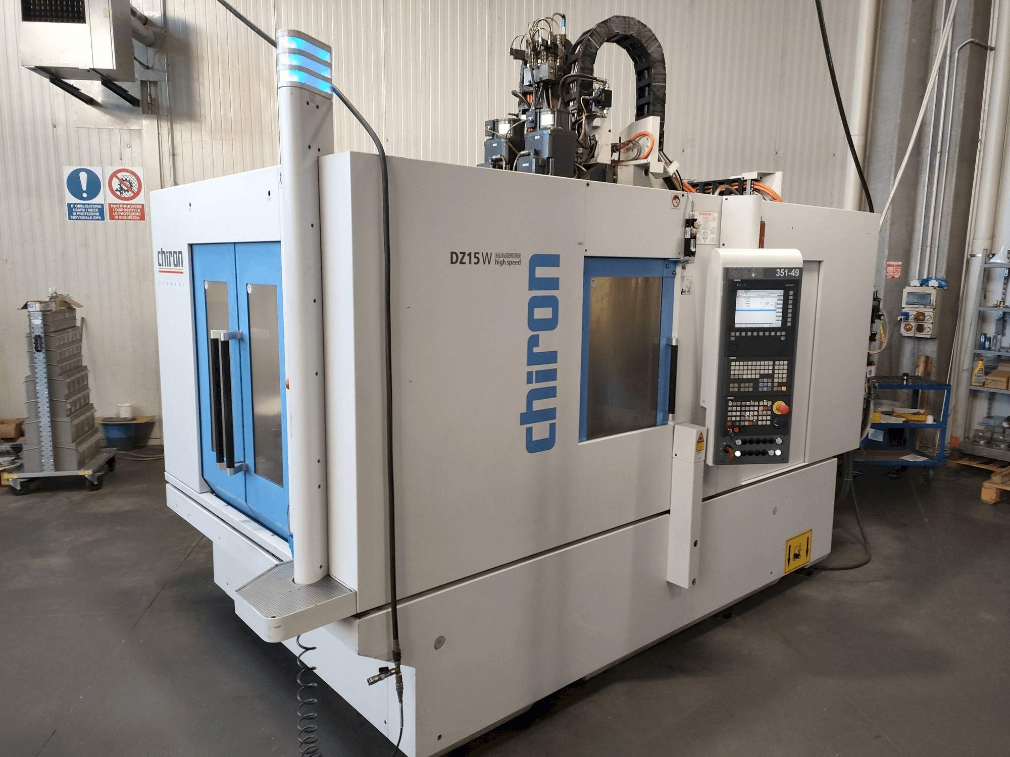 Vista Frontal da CHIRON DZ15W MAGNUM HS máquina