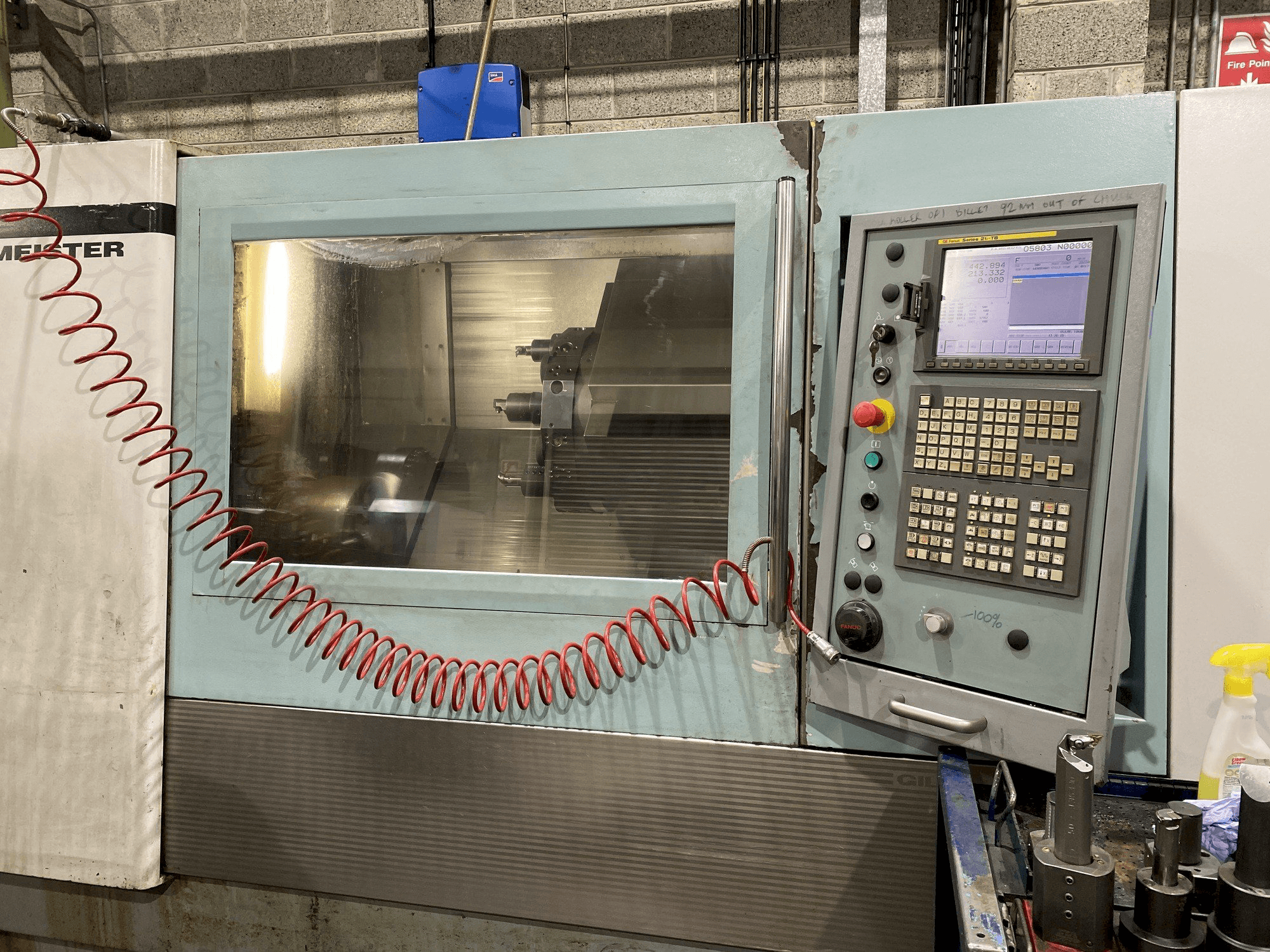 Vista Frontal da Gildemeister CTX 510 máquina