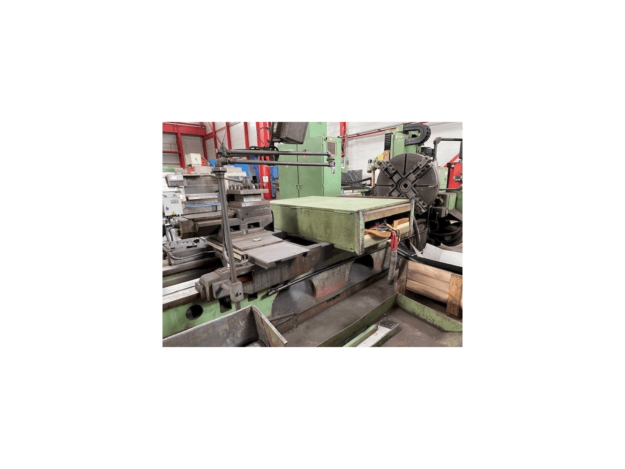 Vista Frontal da TOS SU 100/8000 máquina