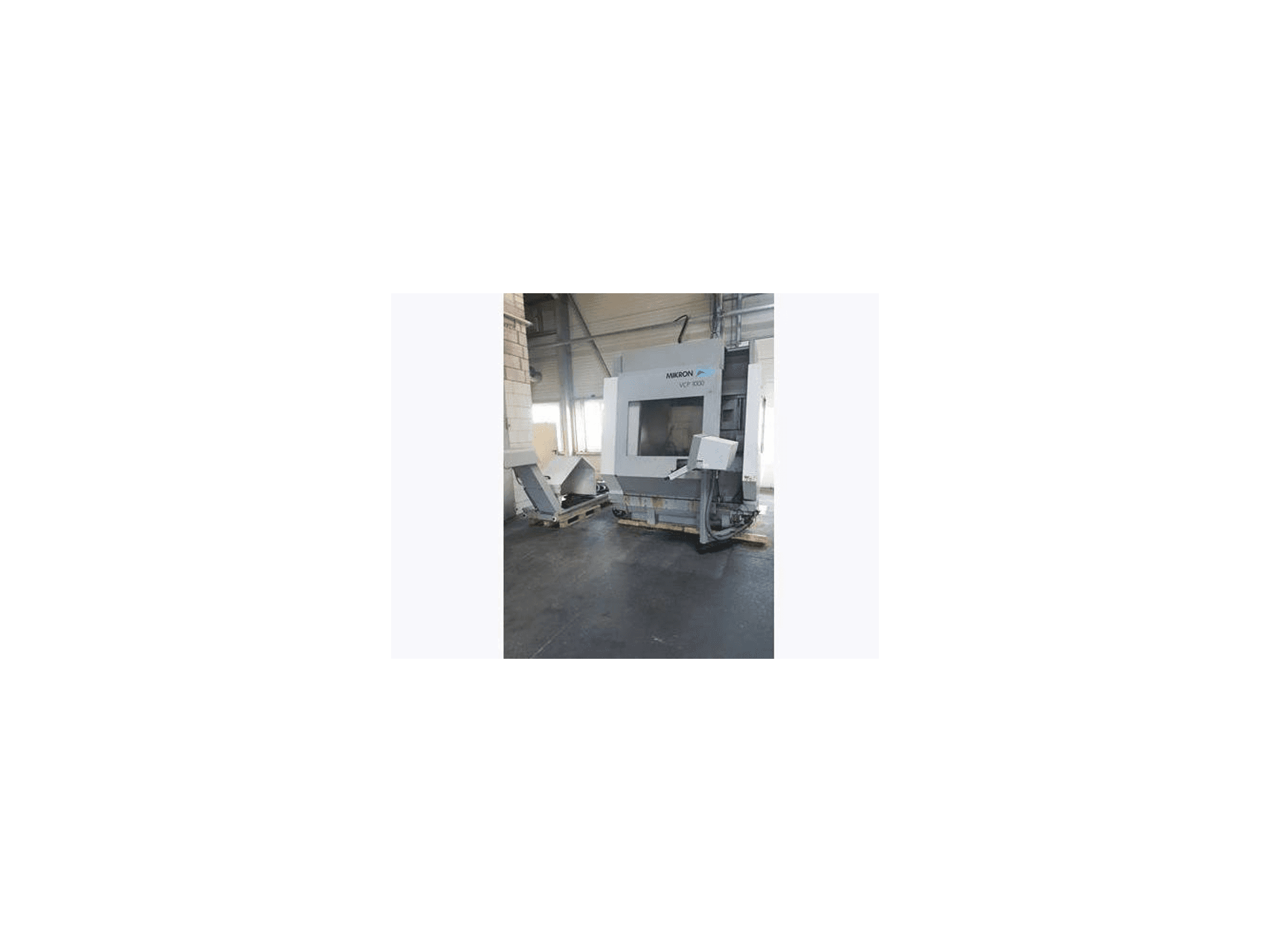 Vista Frontal da MIKRON VCP 1000 máquina