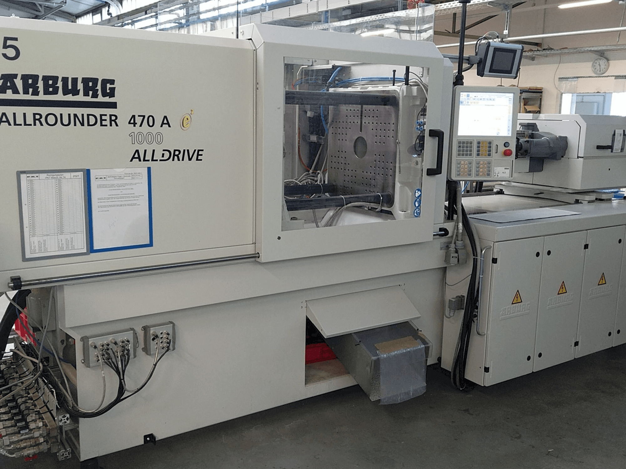 Vista Frontal da Arburg Allrounder 470 A 1000-400 máquina