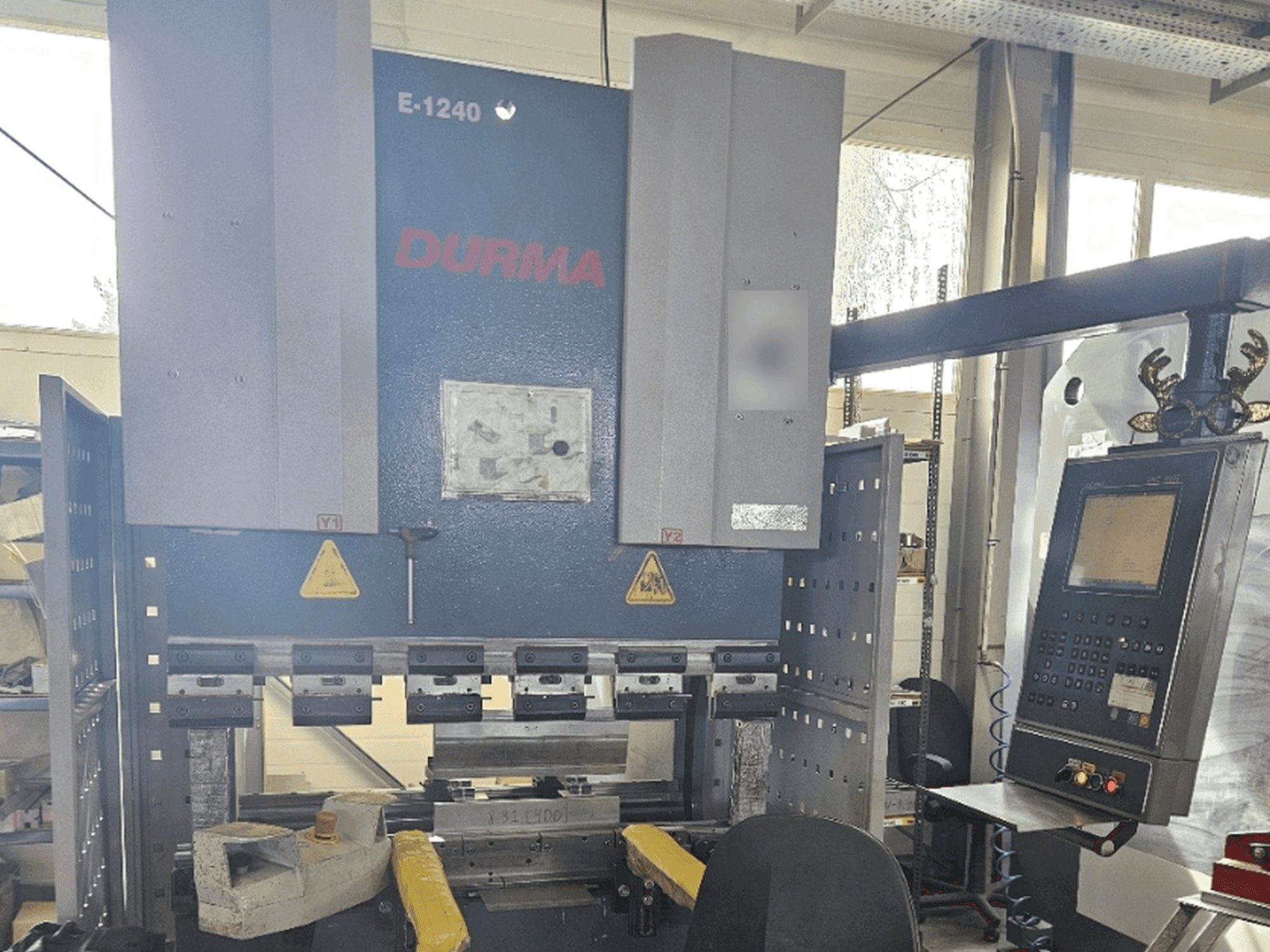 Vista Frontal da Durma E 1240 máquina