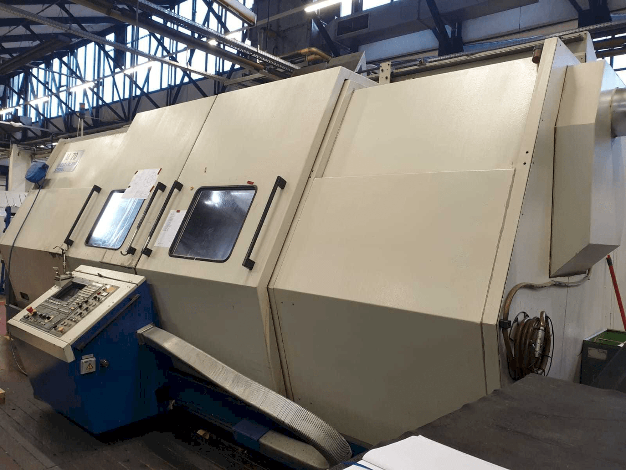 Vista Frontal da WFL M70 máquina