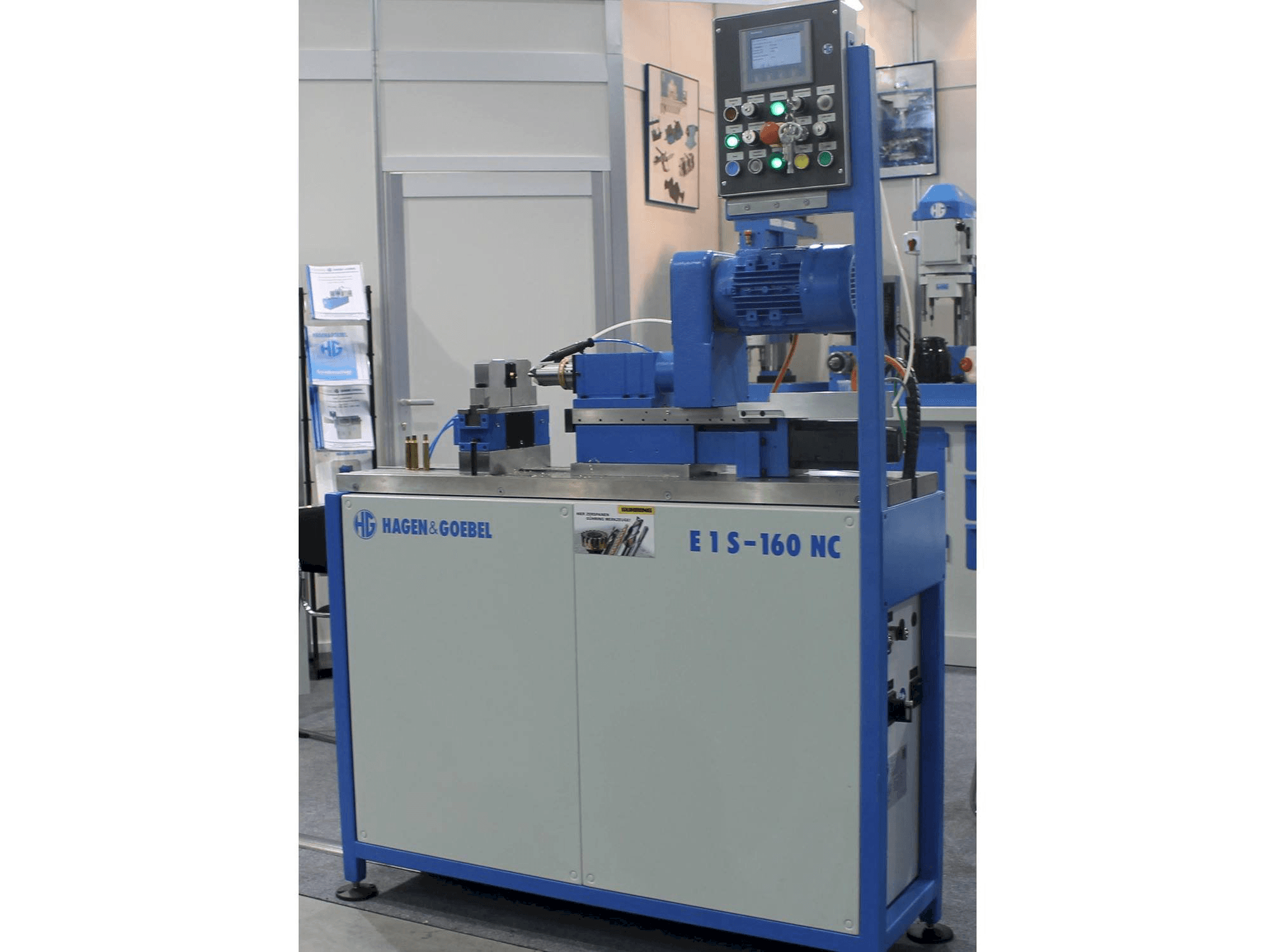 Vista Frontal da HAGEN&GOEBEL E 1 S – 160 NC máquina