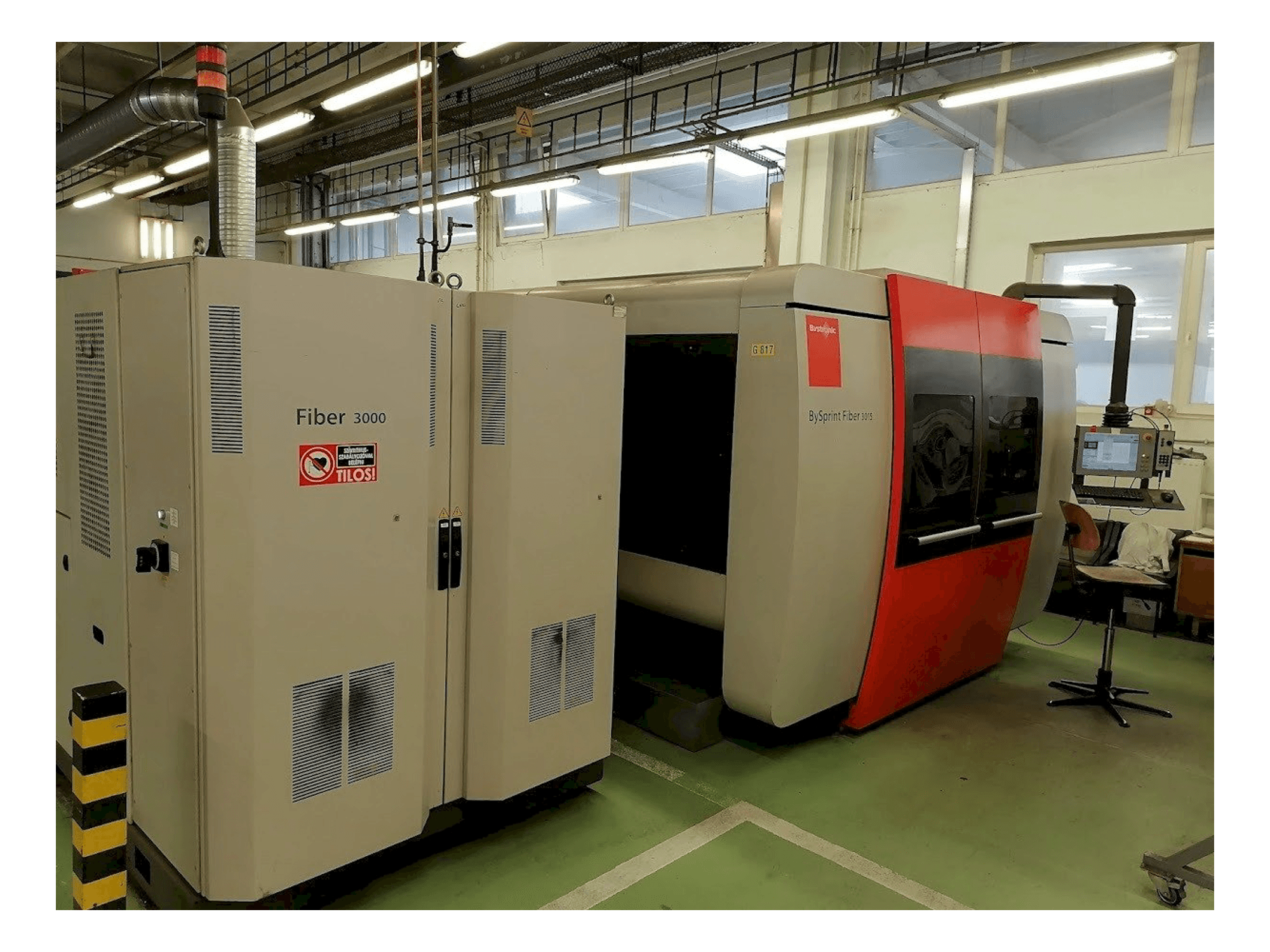 Vista Frontal da Bystronic BySprint Fiber 3015 máquina