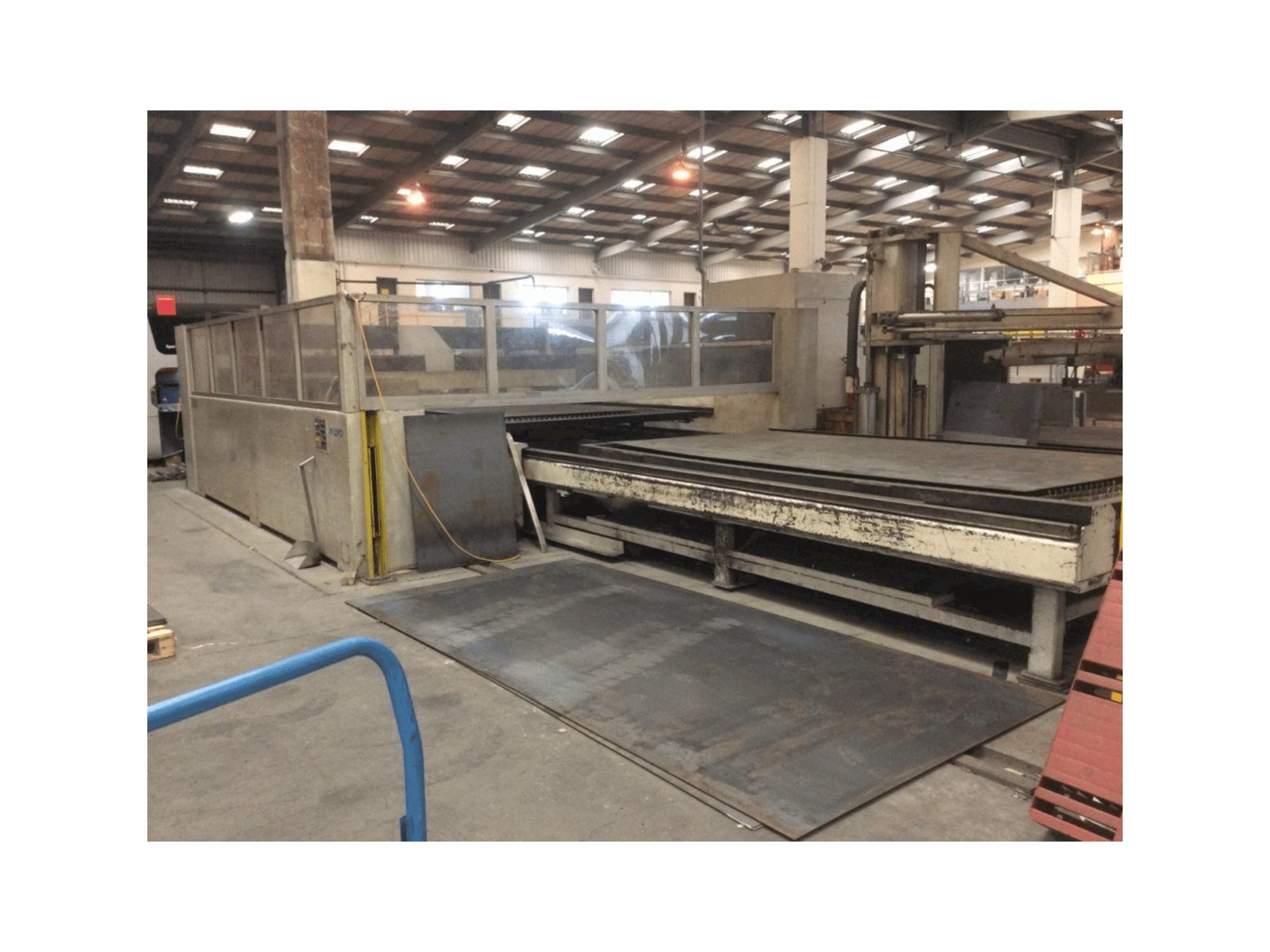 Vista Frontal da LVD Implus 4030 máquina