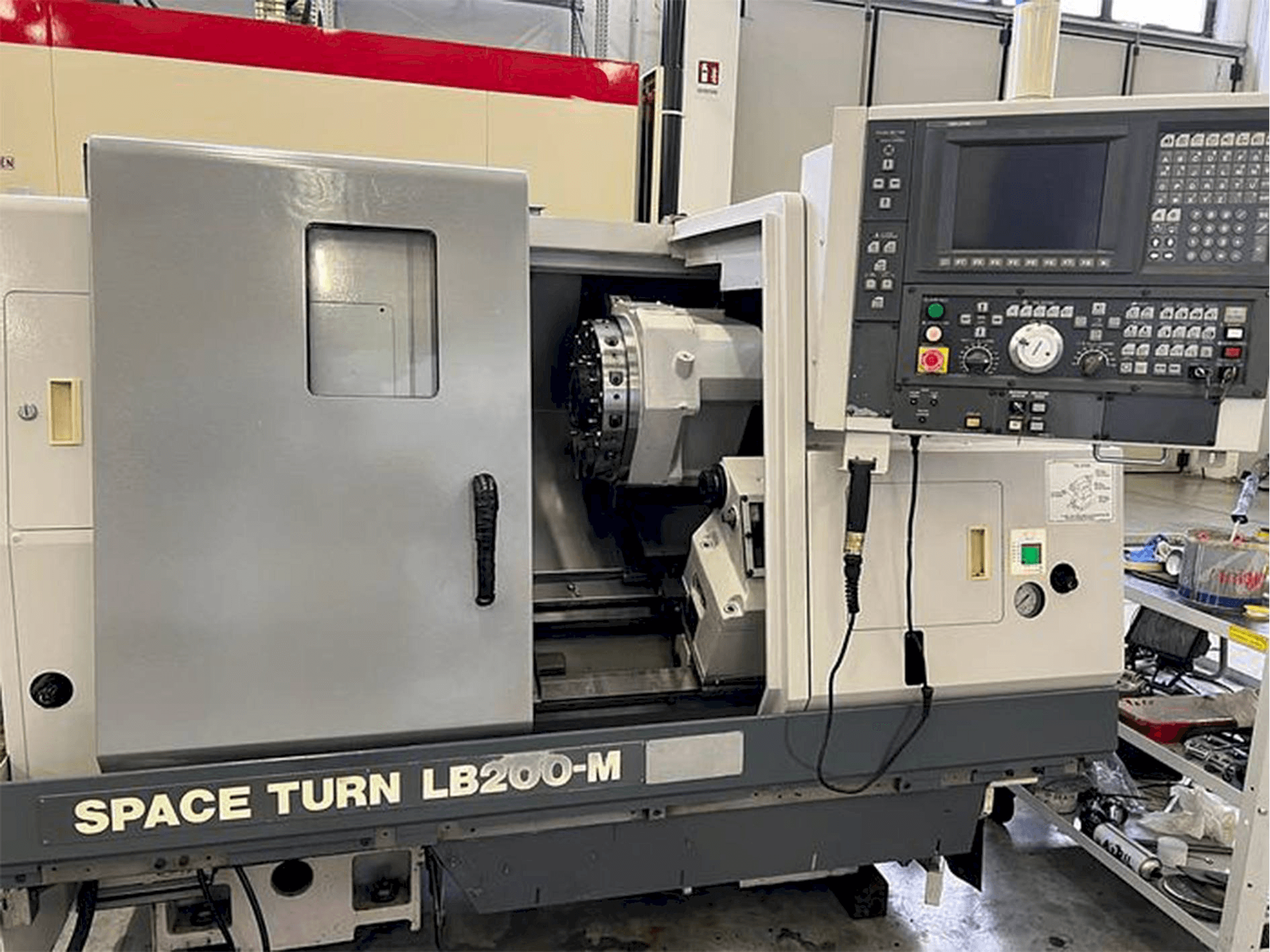Vista Frontal da Okuma Space Turn LB 200M máquina
