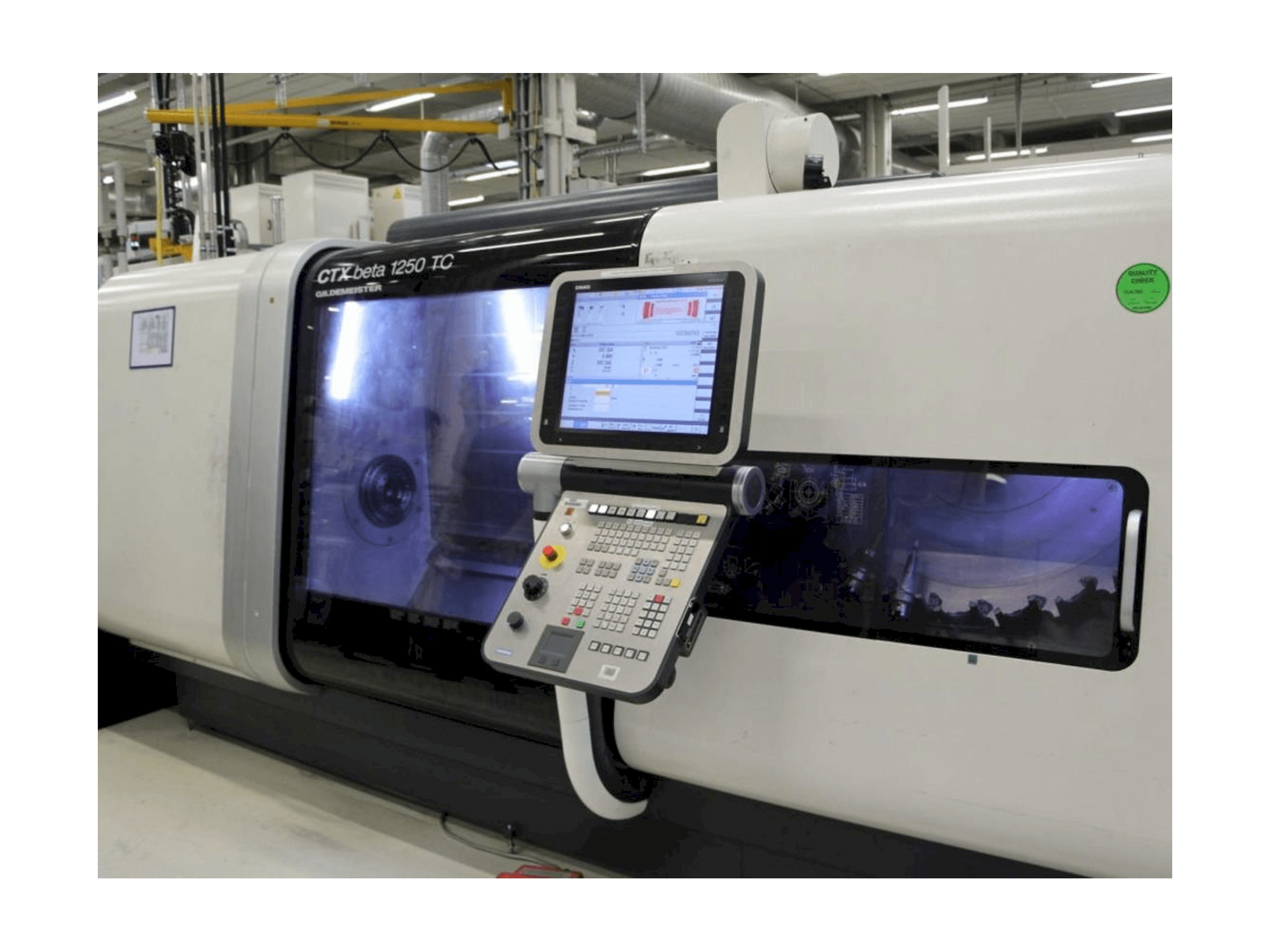 Vista Frontal da DMG MORI GILDEMEISTER CTX Beta 1250 TC máquina