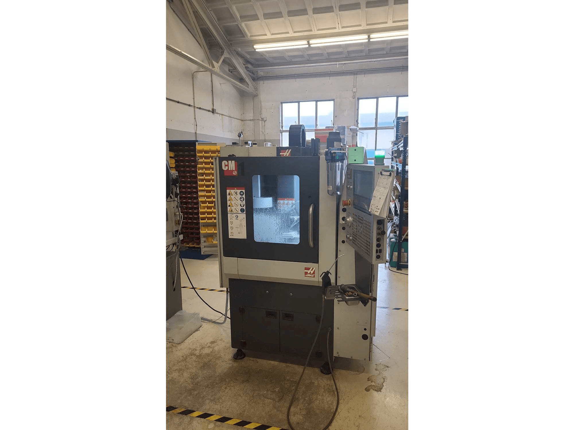 Vista Frontal da HAAS CM-1 máquina