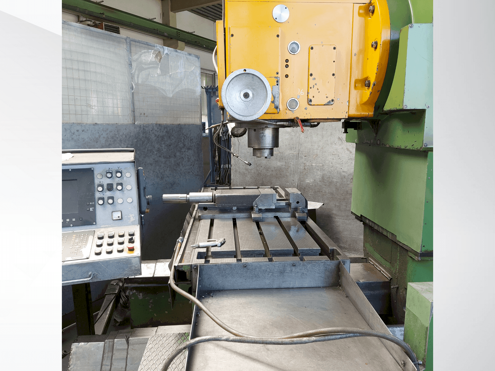 Espaço de trabalho da Droop & Rein FS 110 máquina