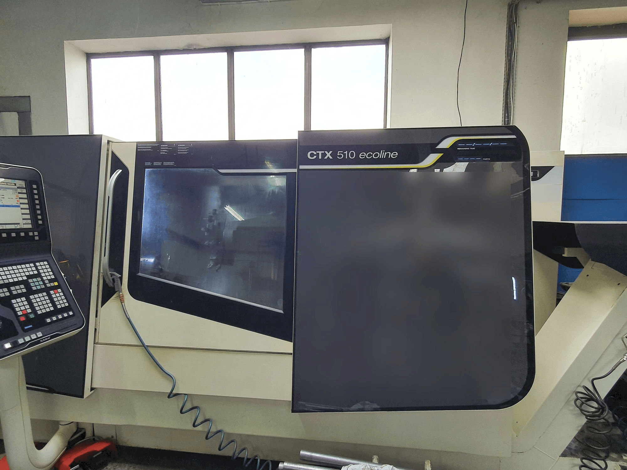 Vista Frontal da DMG MORI CTX 510 V3 Ecoline máquina