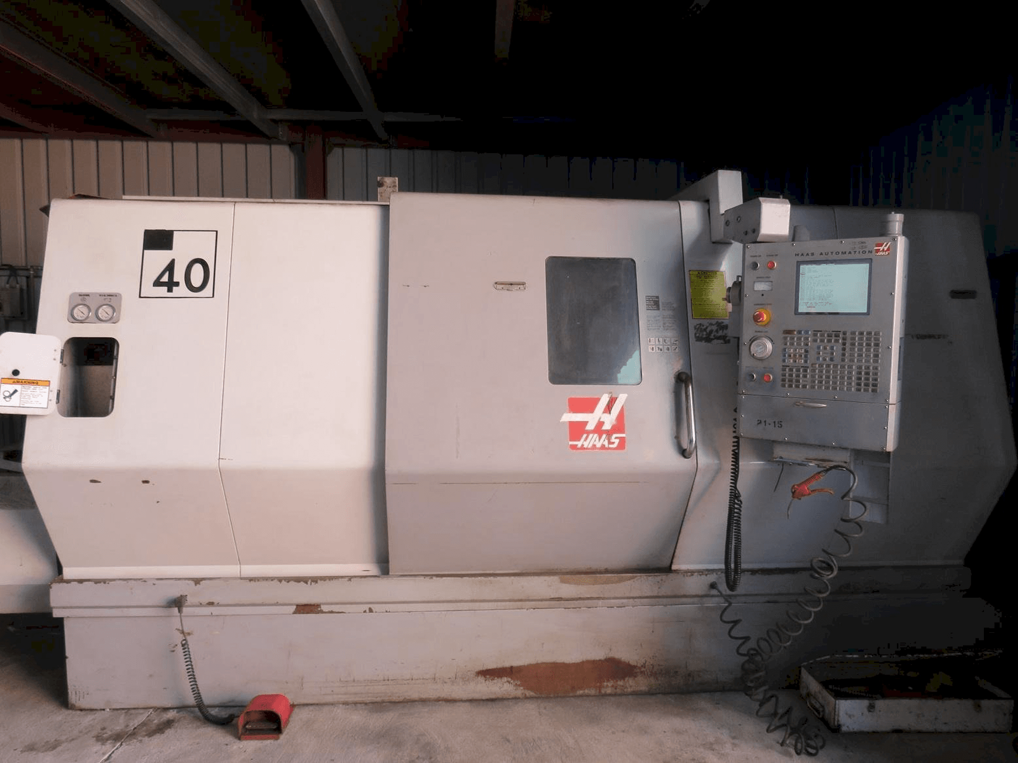 Vista Frontal da HAAS SL-40 máquina