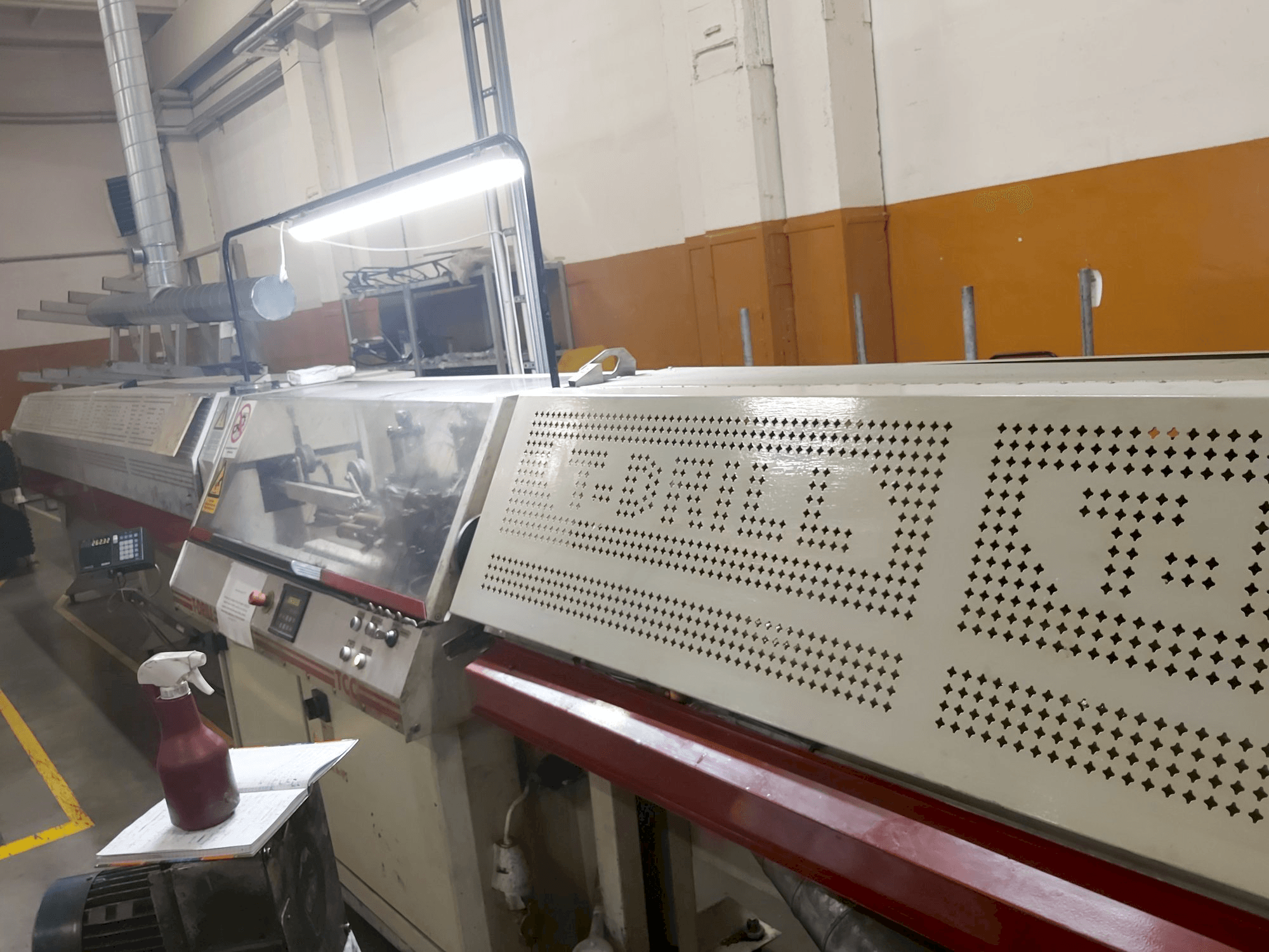 Vista Lateral Direita da T-DRILL TCC-50+RL4000+RCT2000 máquina