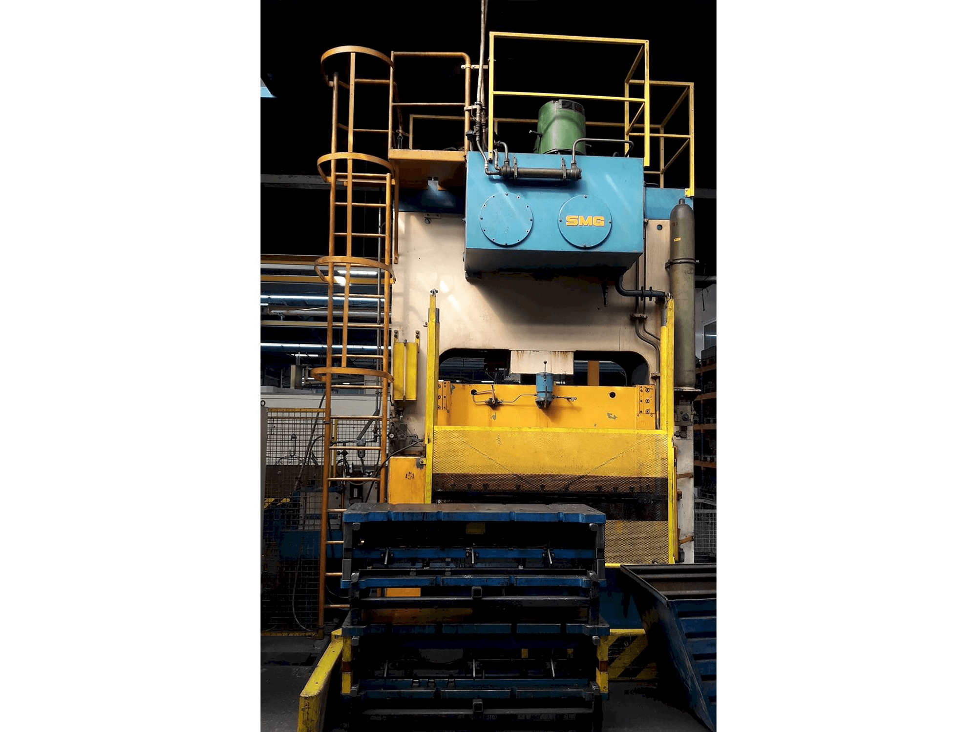 Vista Frontal da SMG SCHULER DS 200 + Z 60 máquina