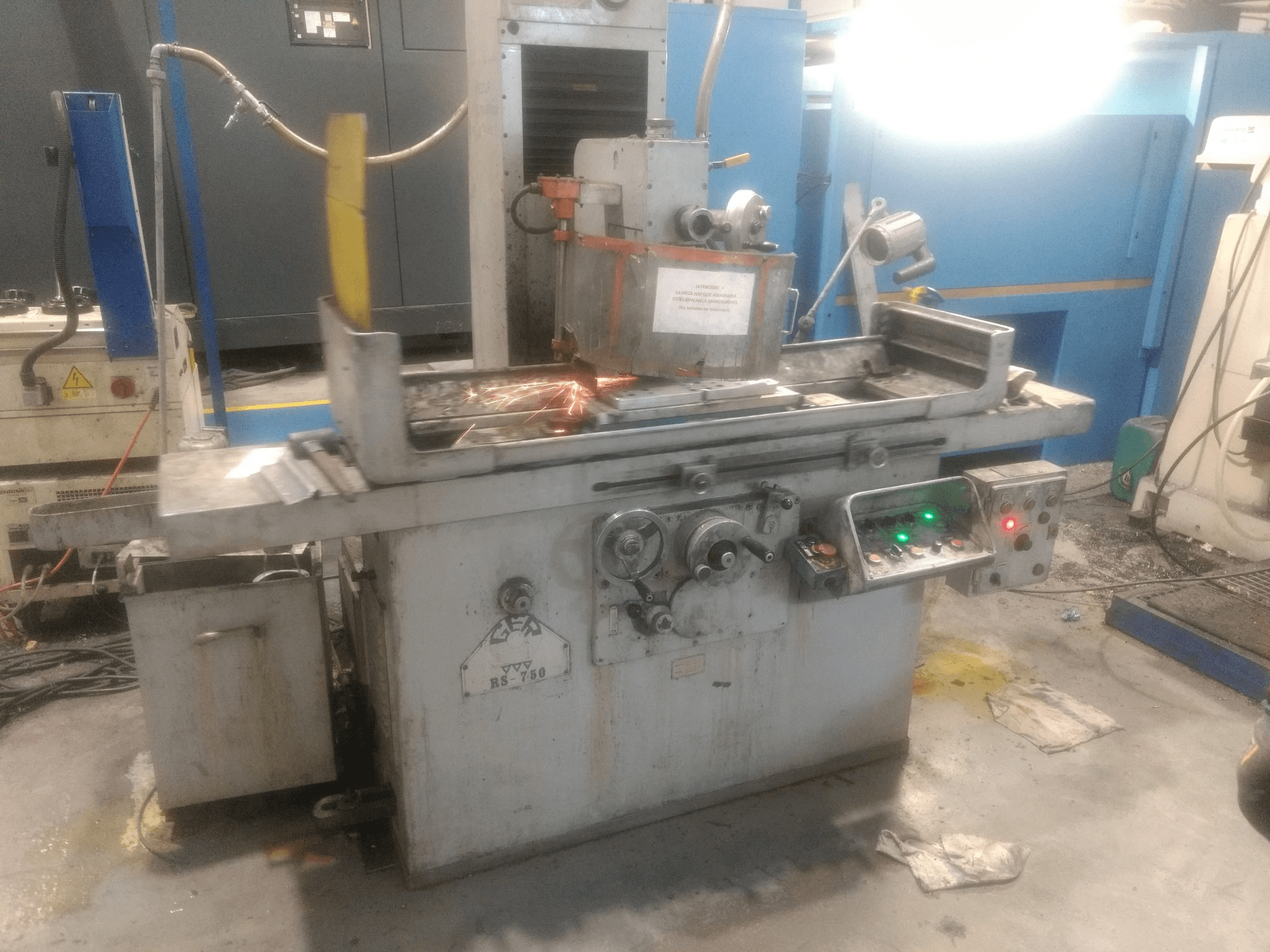 Vista Frontal da GER R.S. 750 máquina