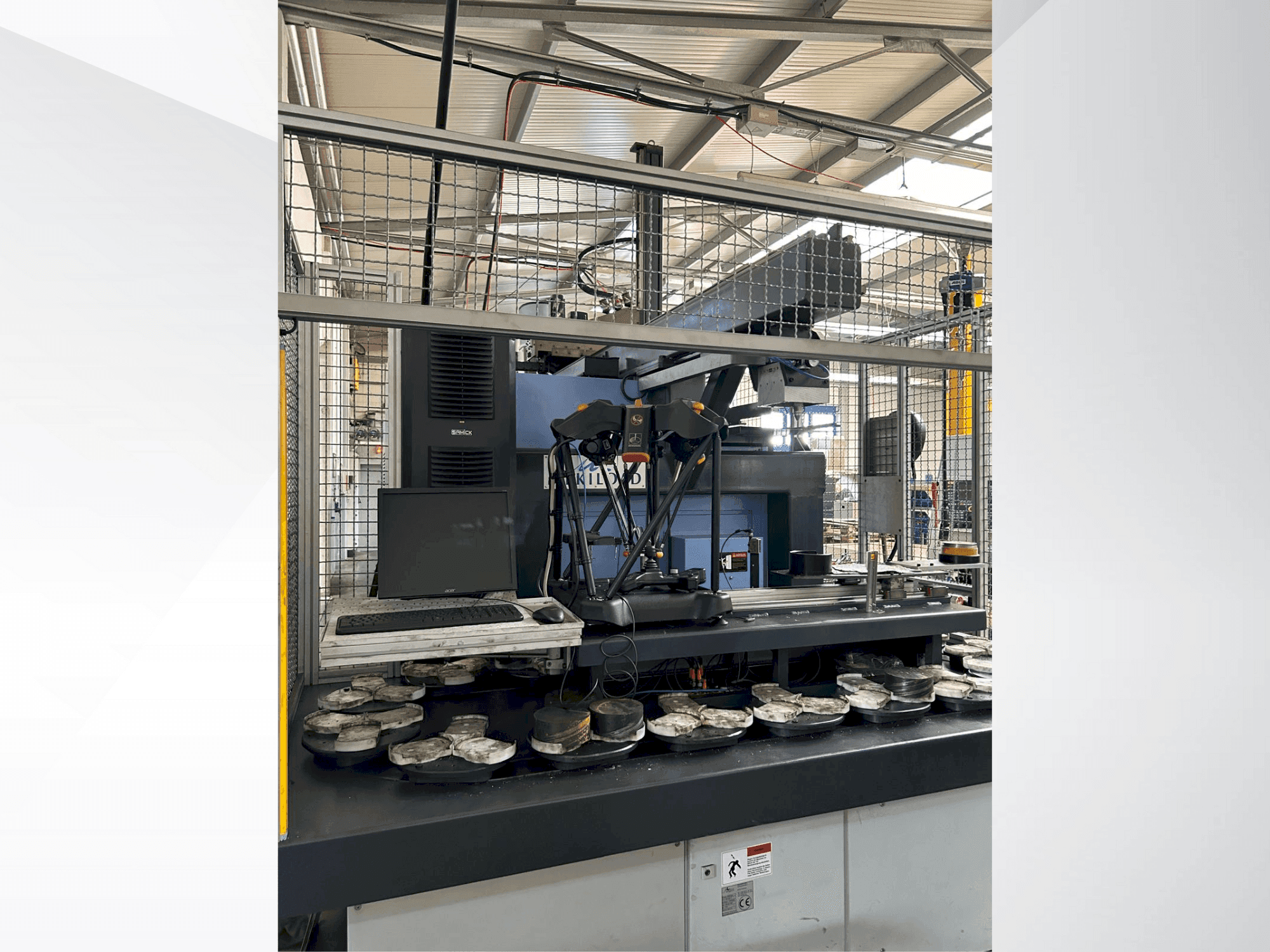 Vista Lateral da DOOSAN Puma 2600 SY II máquina