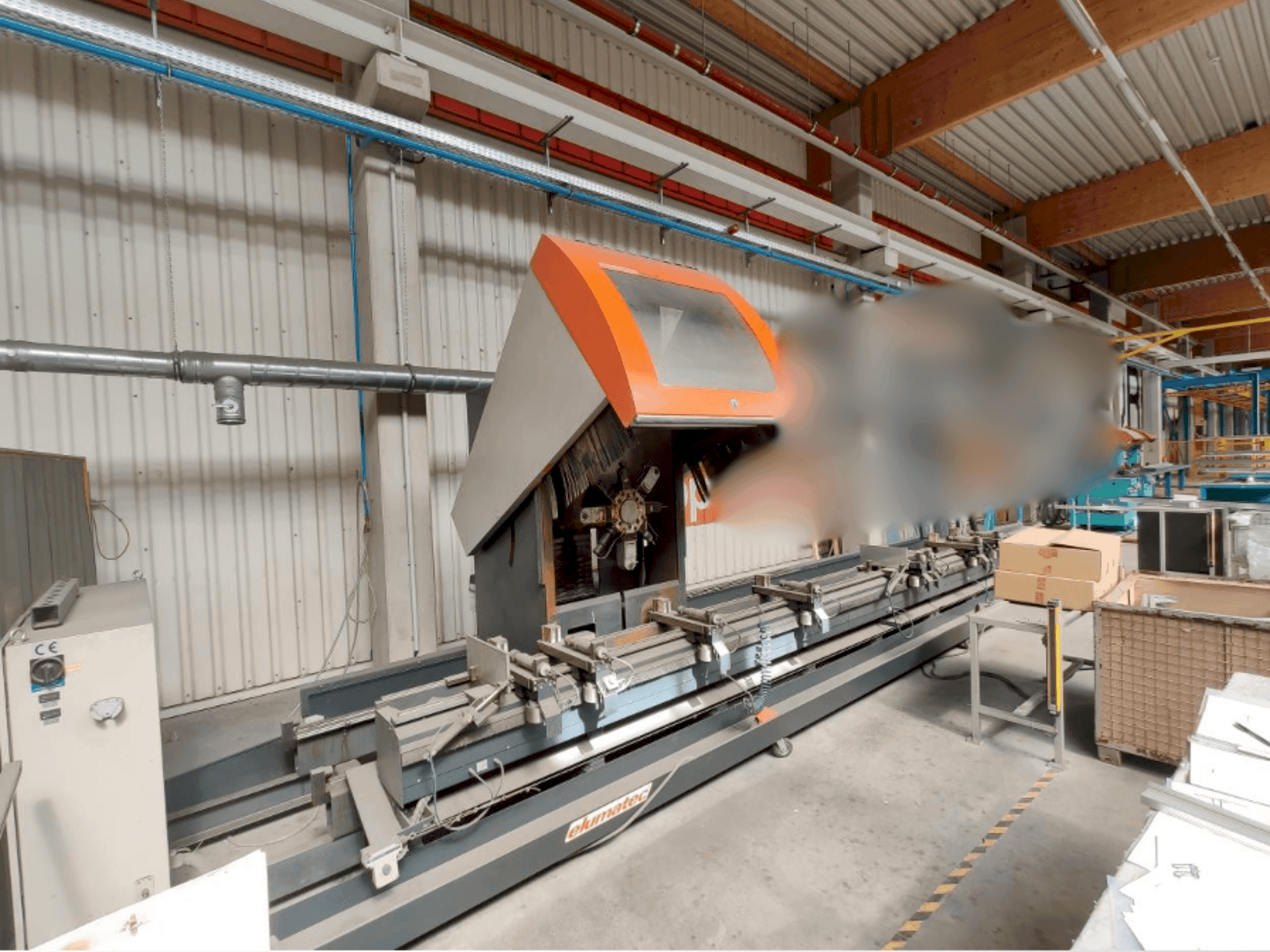 Vista Frontal da Elumatec SBZ 130 máquina