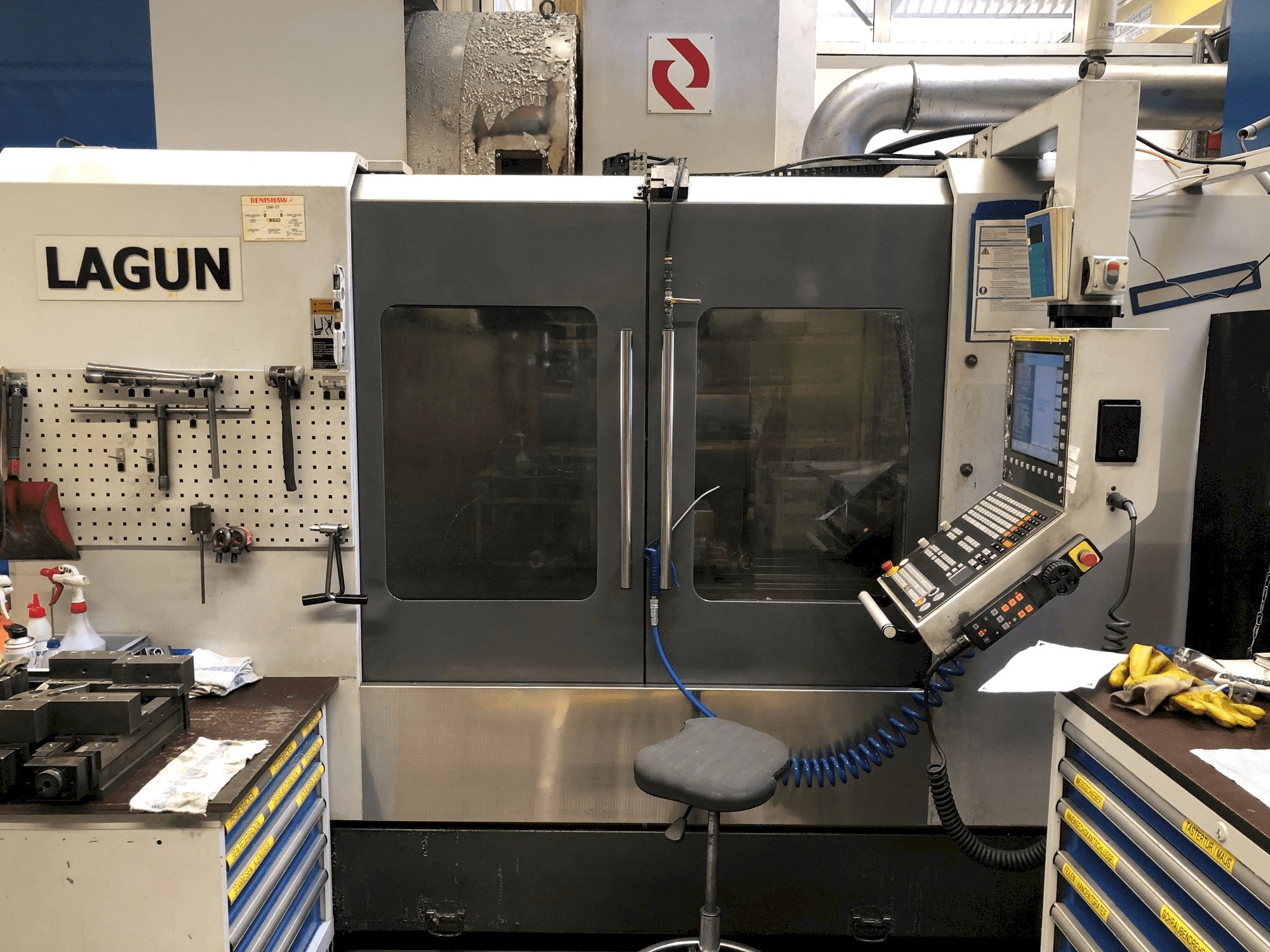 Vista Frontal da LAGUN L1400 máquina