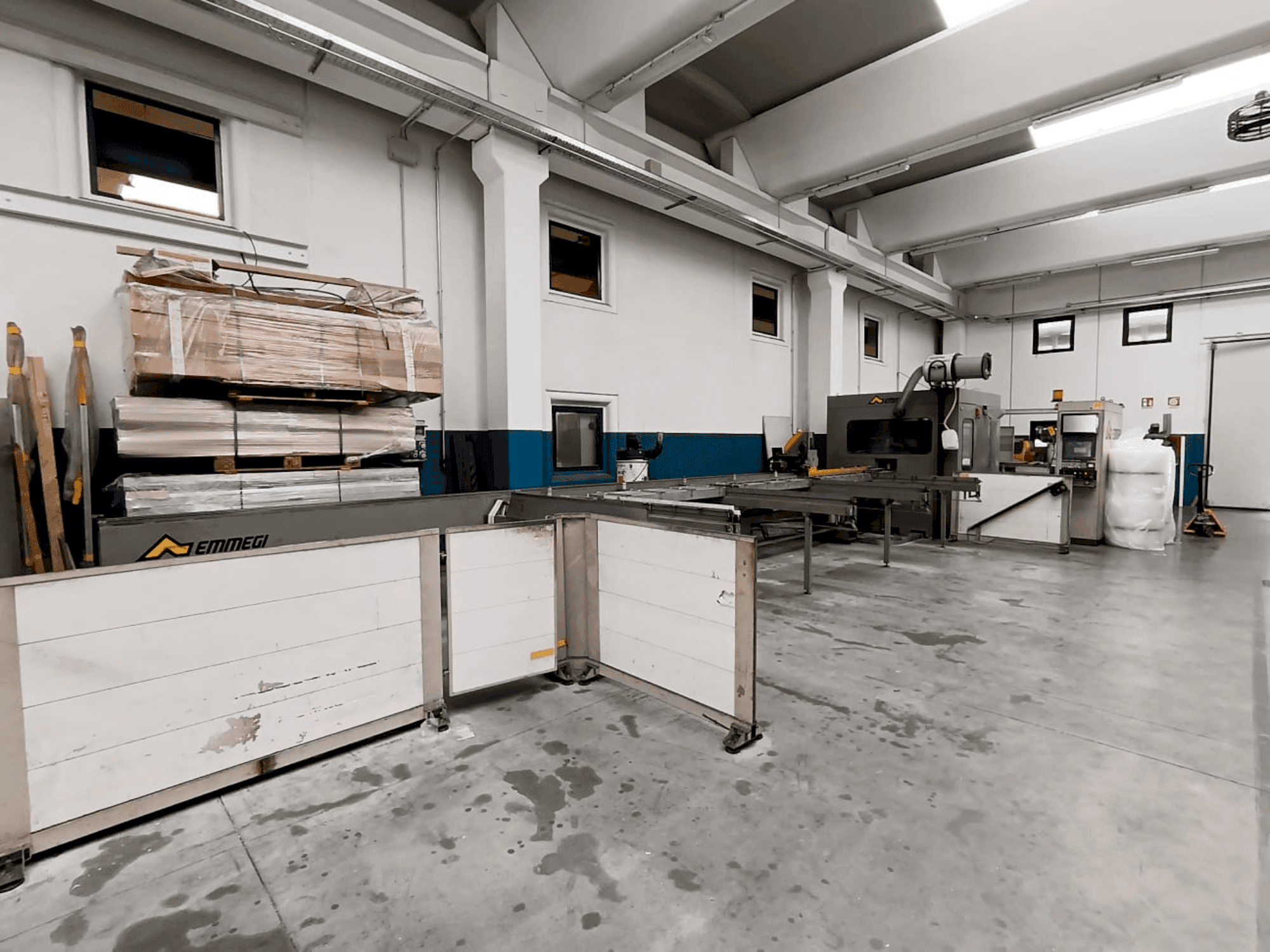 Vista Frontal da Emmegi Quadra máquina