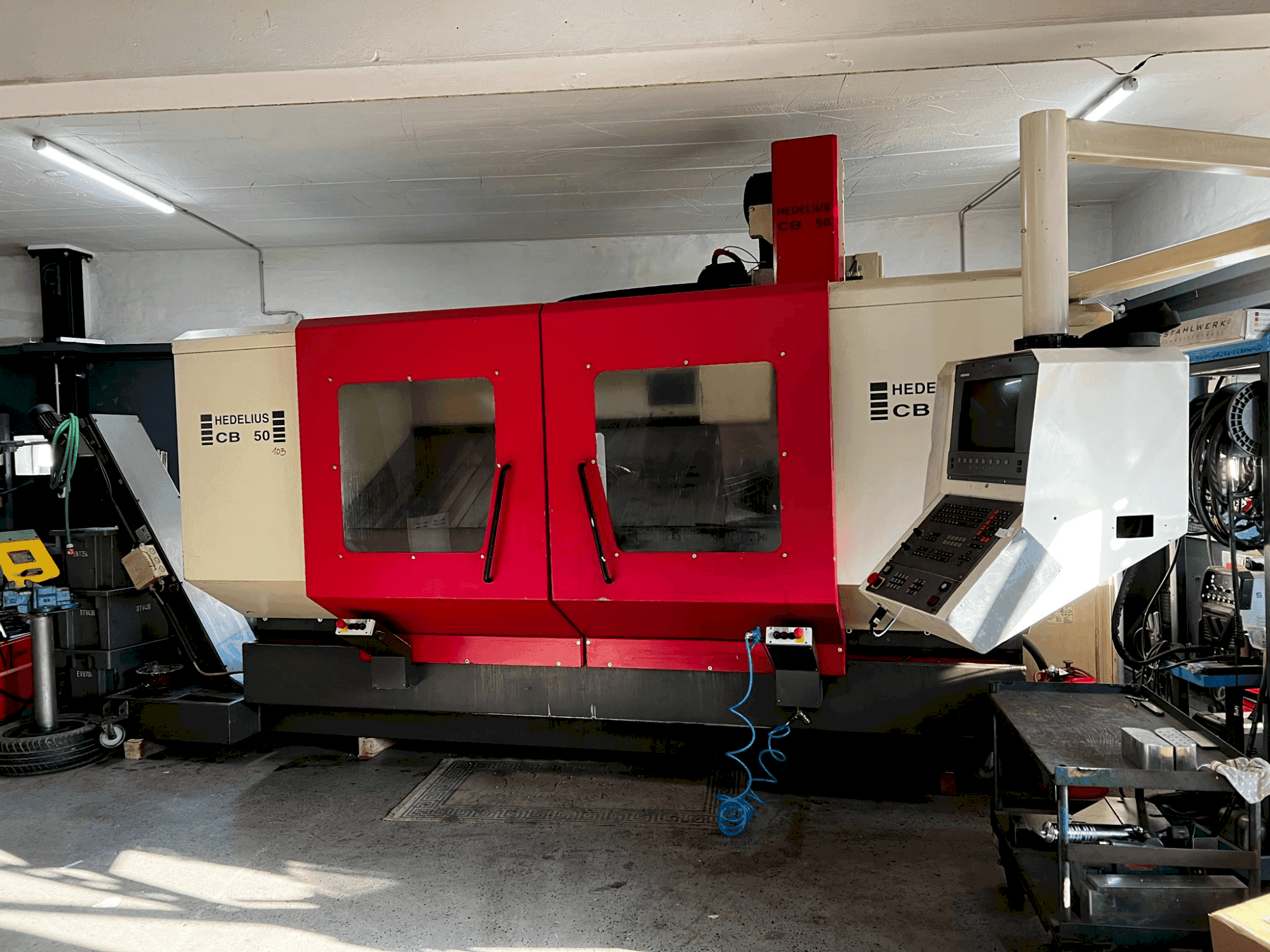 Vista Frontal da HEDELIUS CB 50 máquina