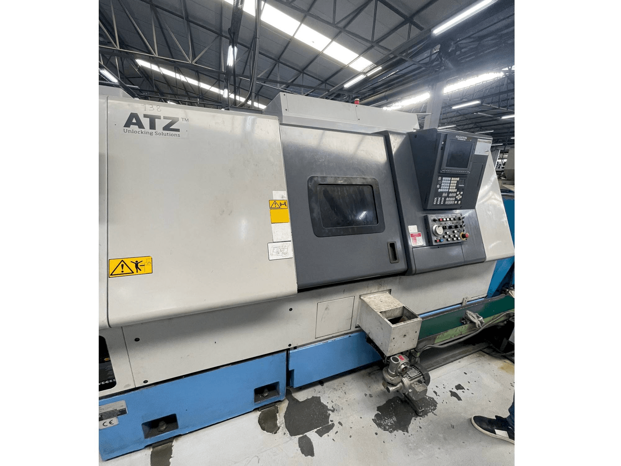 Vista Esquerda da Mazak SQT 250MS máquina