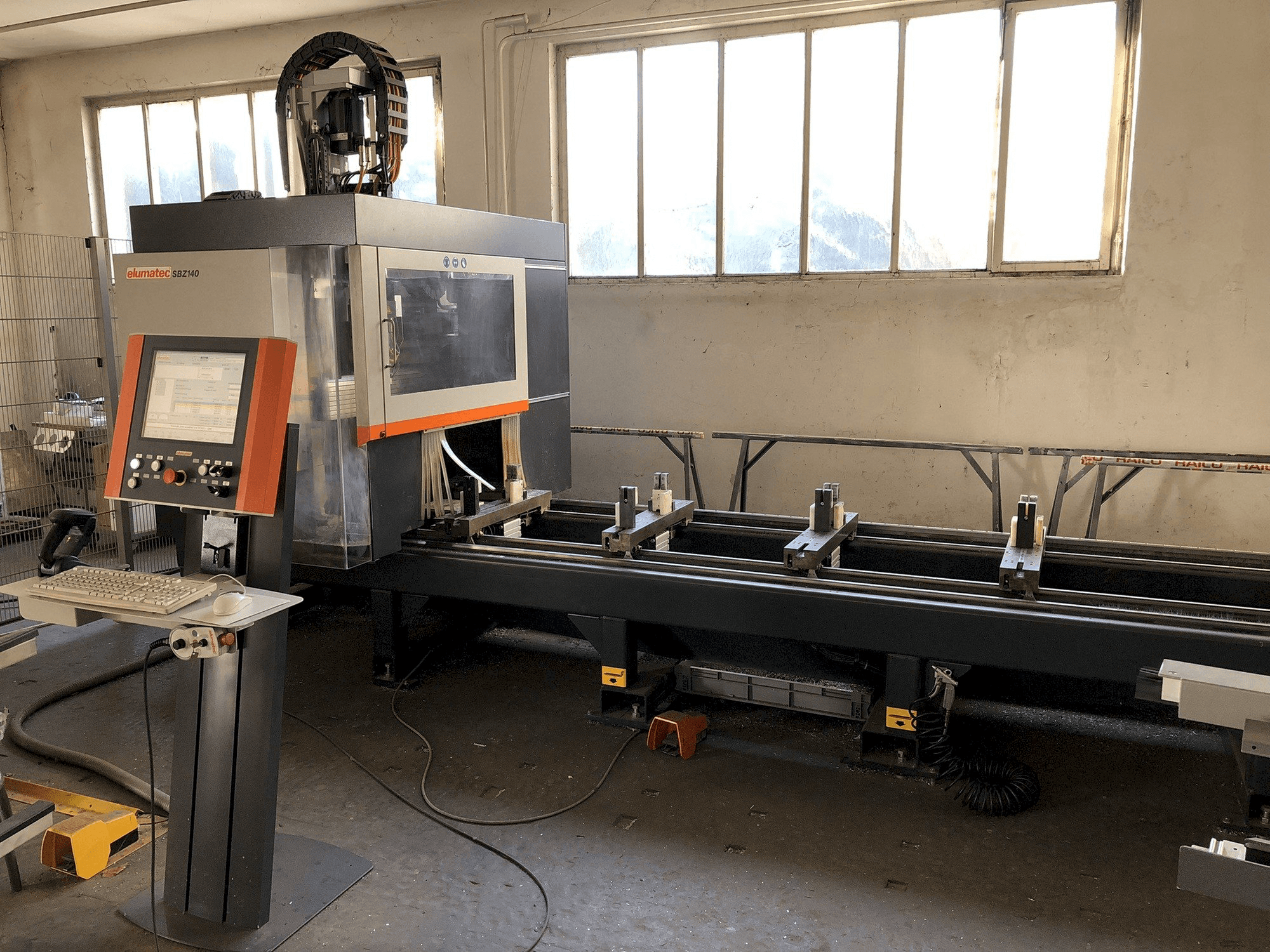 Vista Frontal da Elumatec SBZ 140/60 máquina