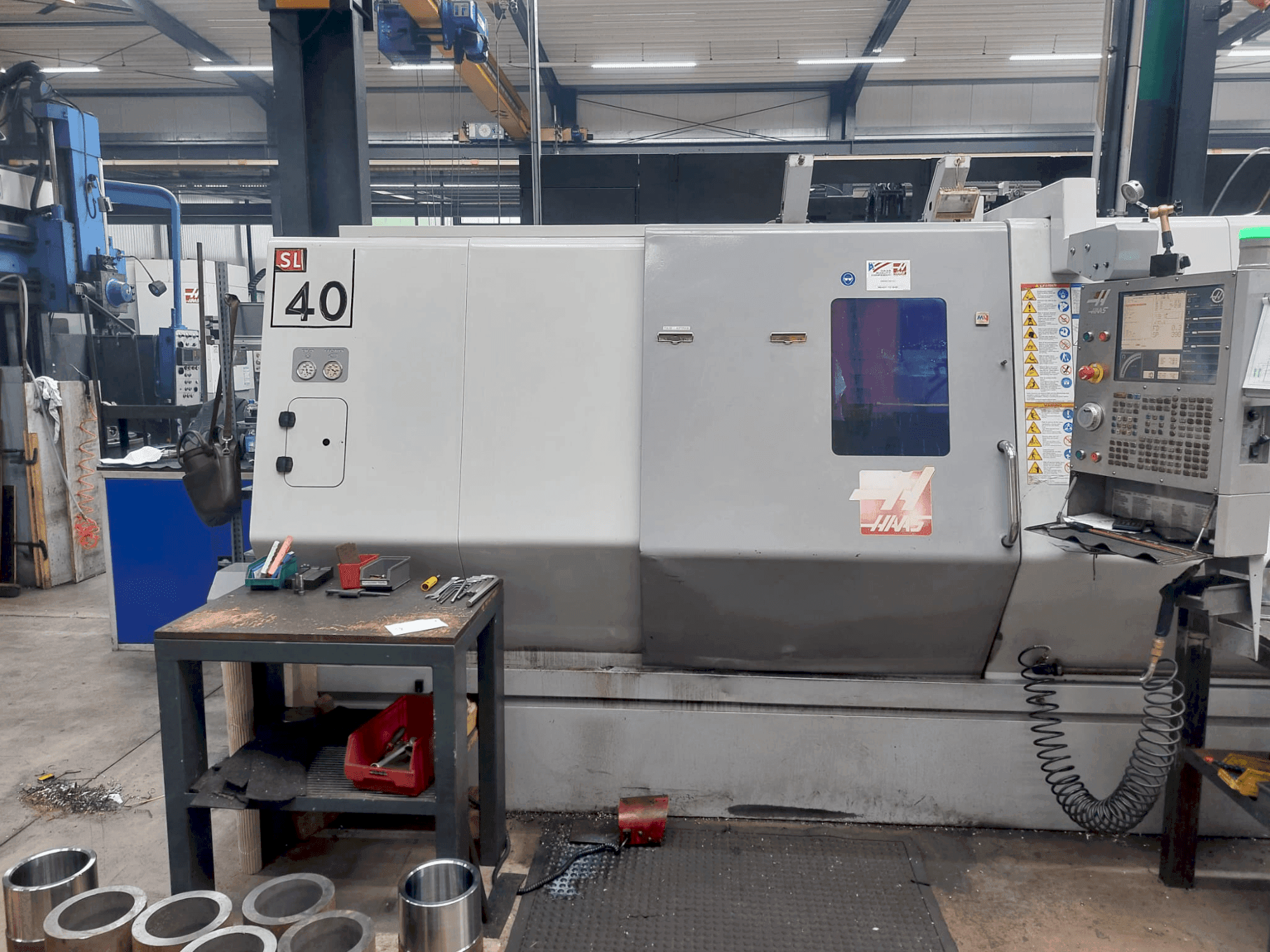 Vista Frontal da HAAS SL-40 máquina