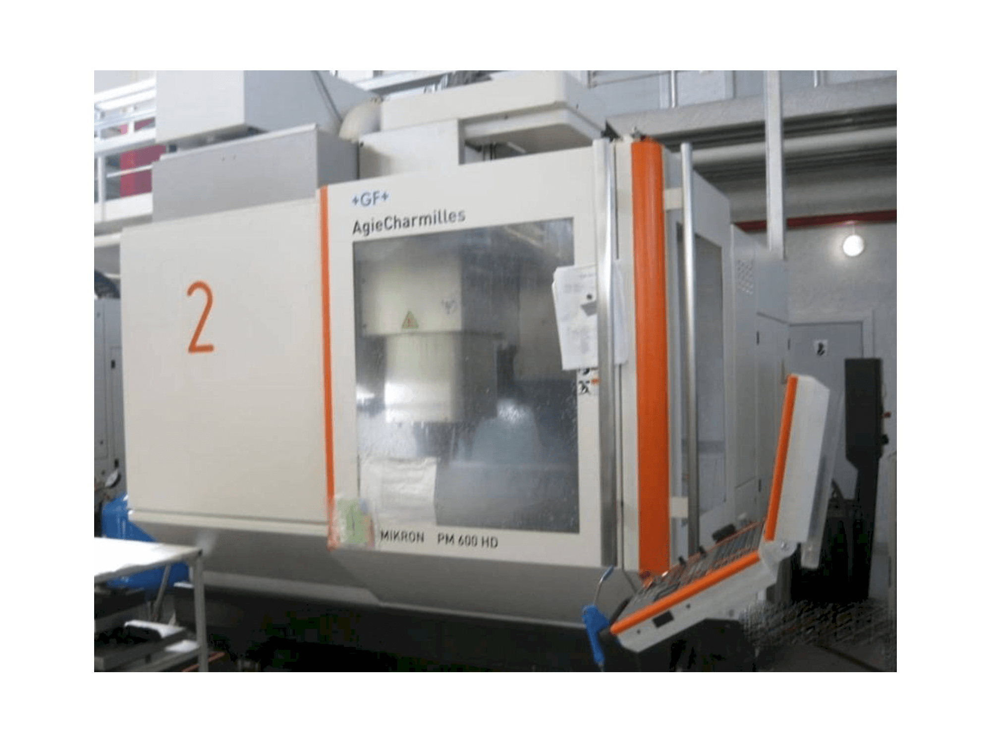 Vista Frontal da AgieCharmilles Mikron HPM 600 HD máquina