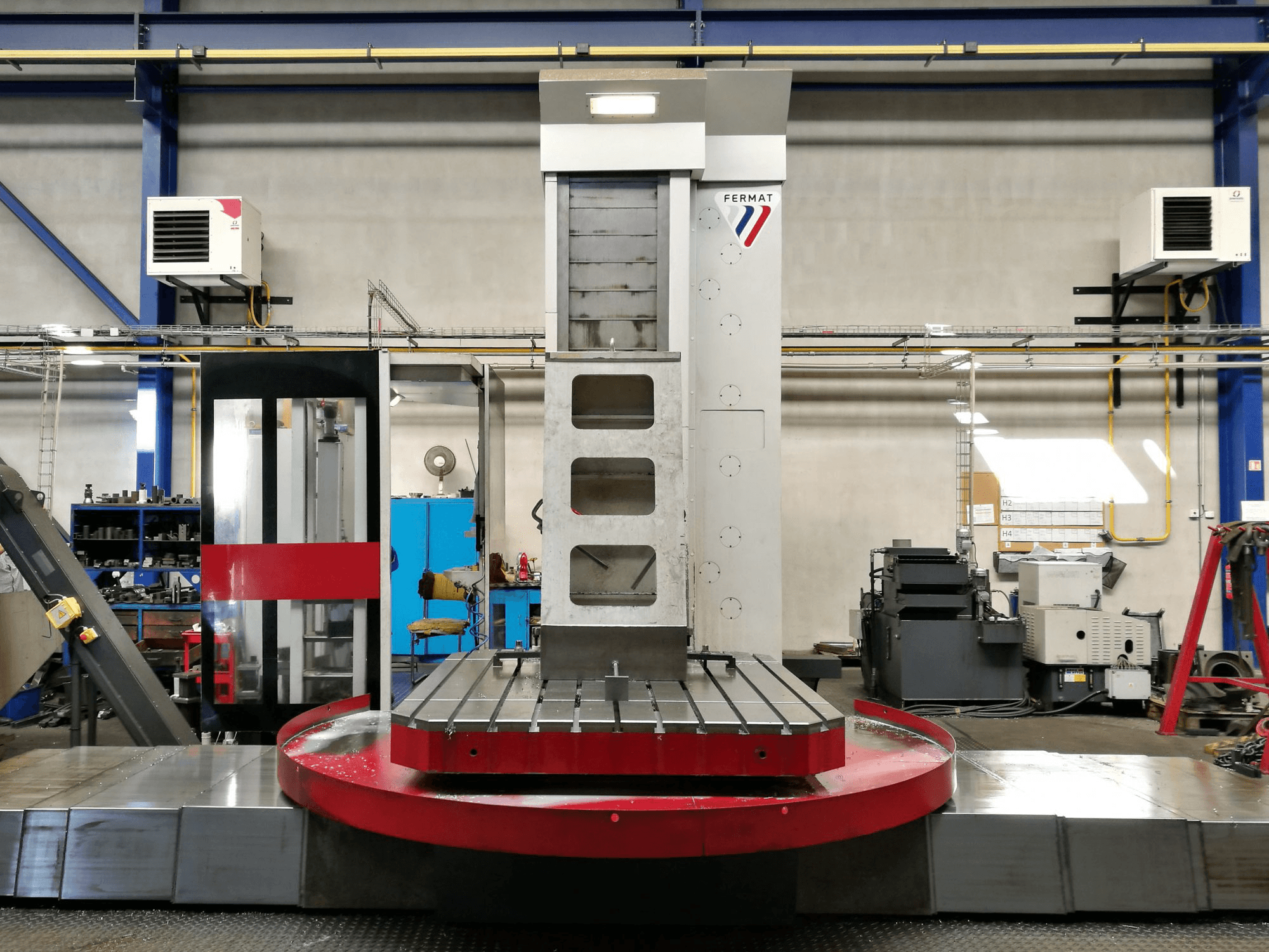 Vista Frontal da FERMAT WFT 13 CNC máquina