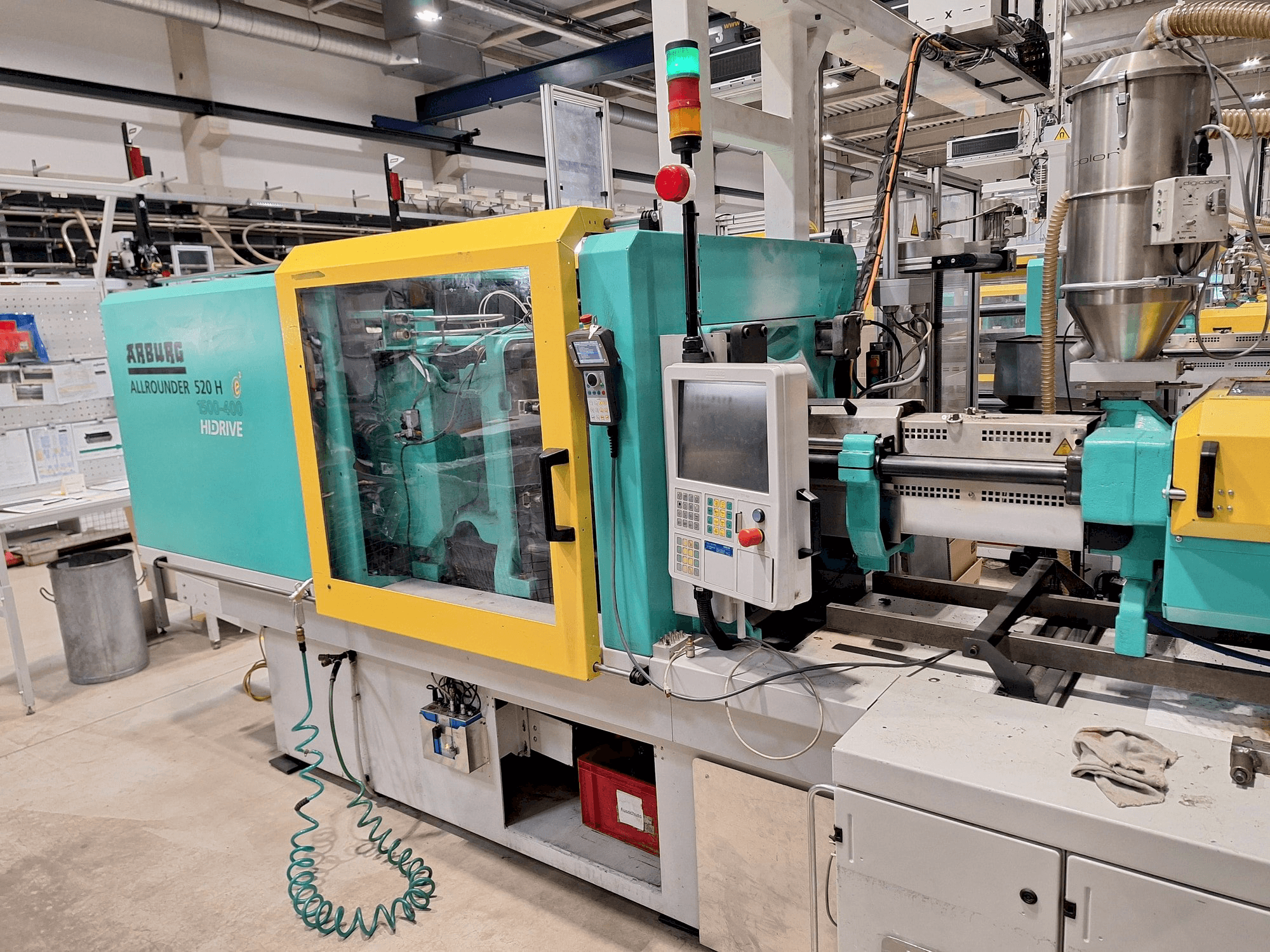 Vista Frontal da Arburg 520 H 1500-400 (2013) máquina