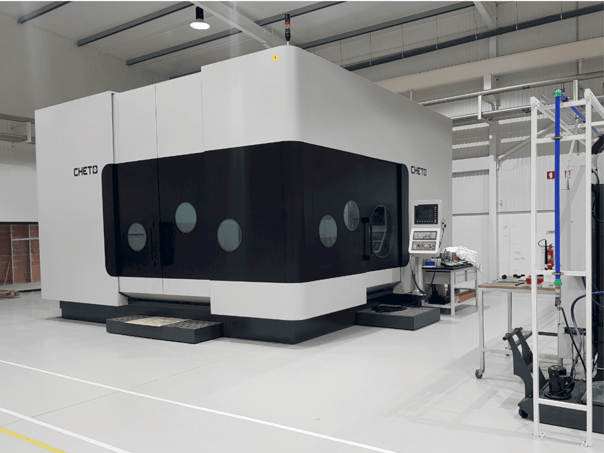 Vista Frontal da CHETO IXN2000 (2019) máquina