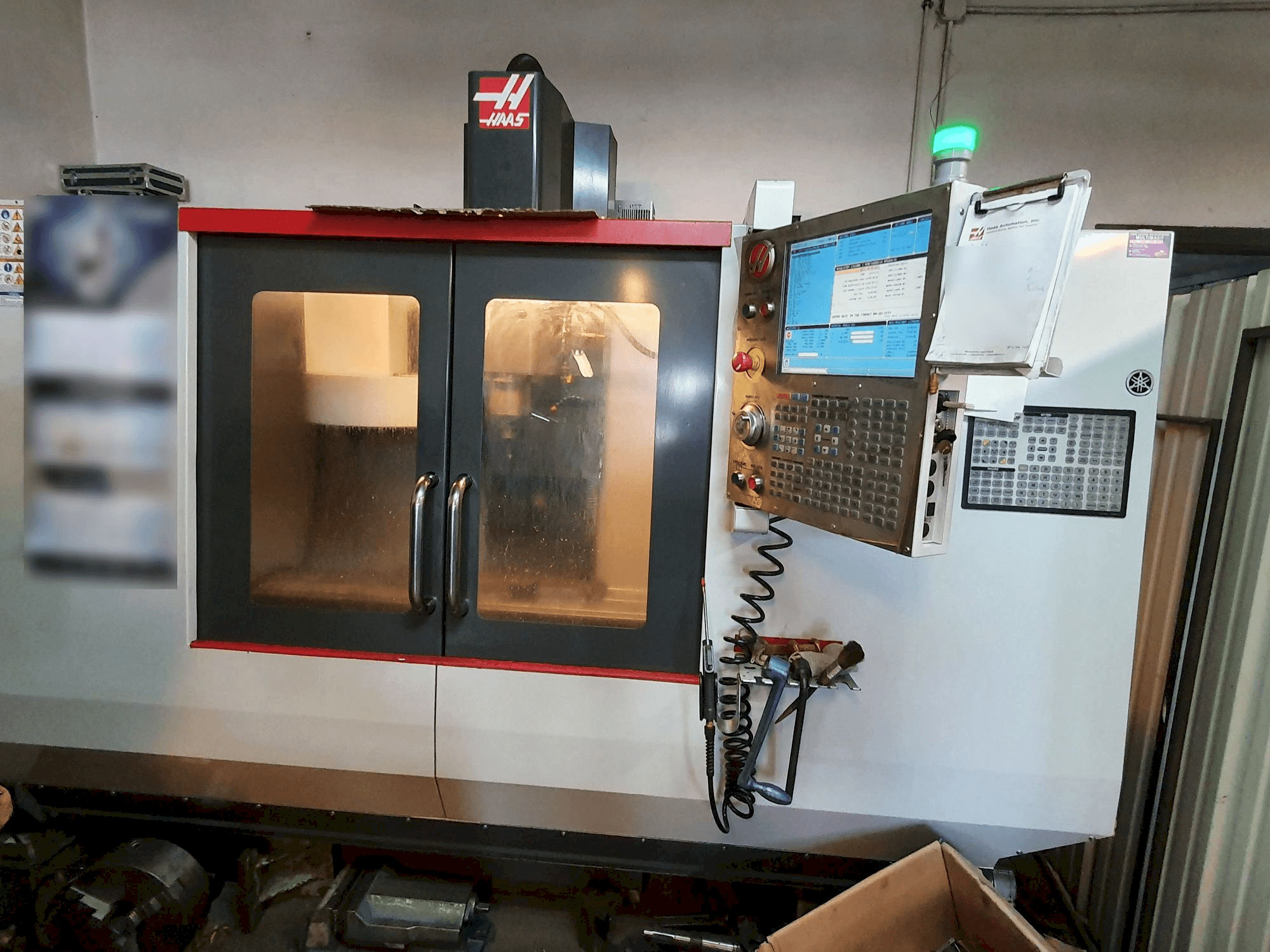 Vista Frontal da HAAS TM-2P máquina