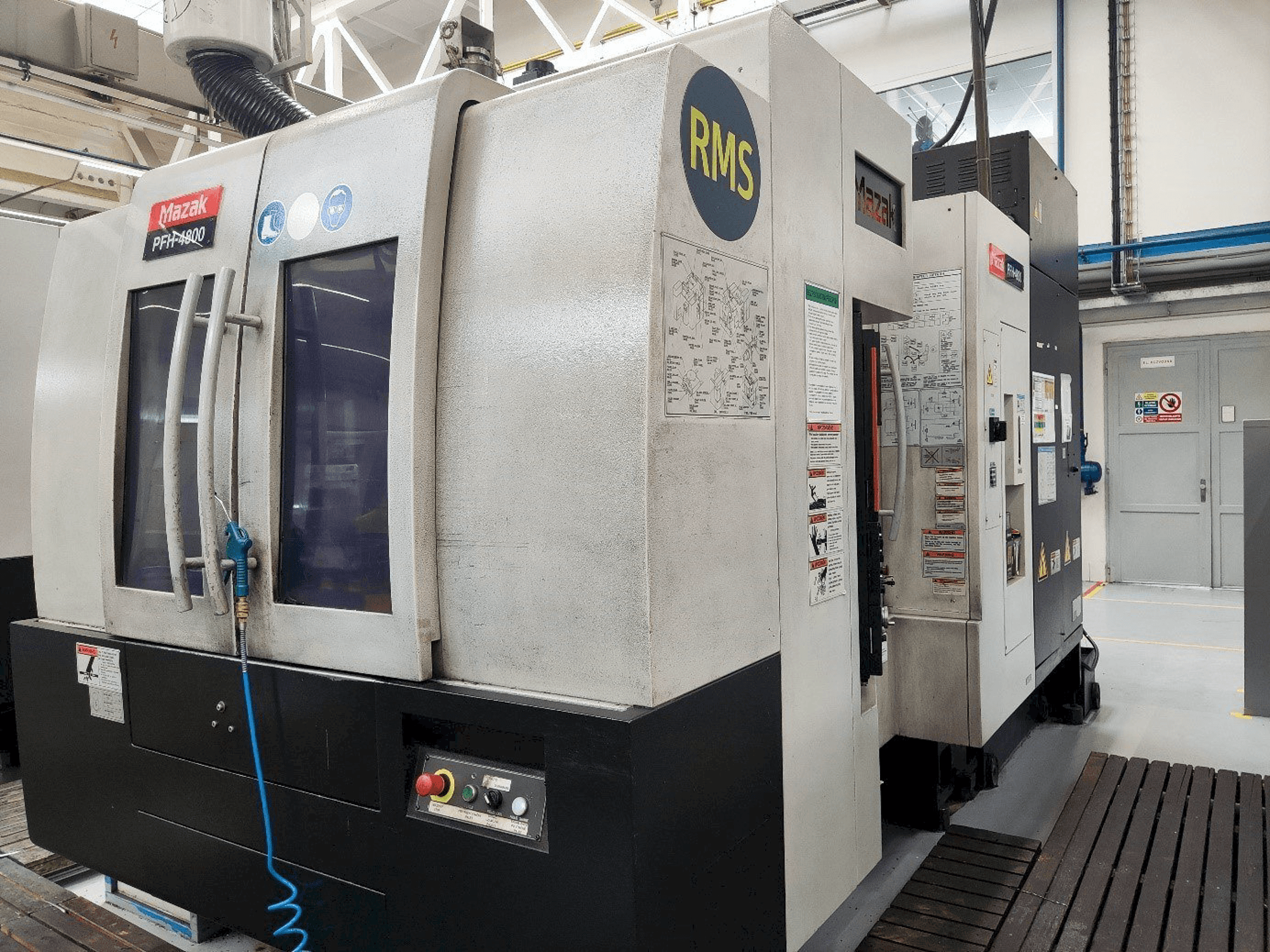 Vista Frontal da Mazak PFH-4800 máquina