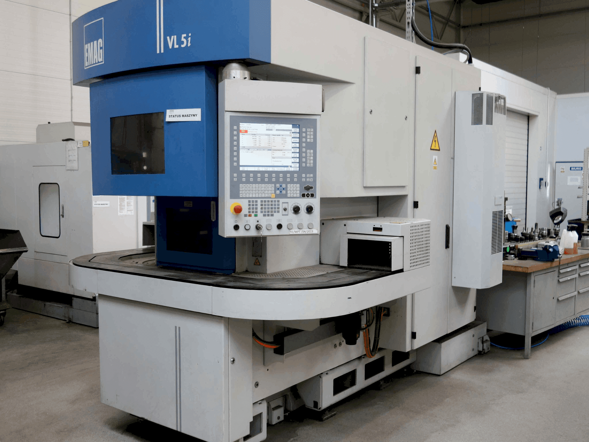 Vista Lateral Direita da EMAG VSC 250 máquina