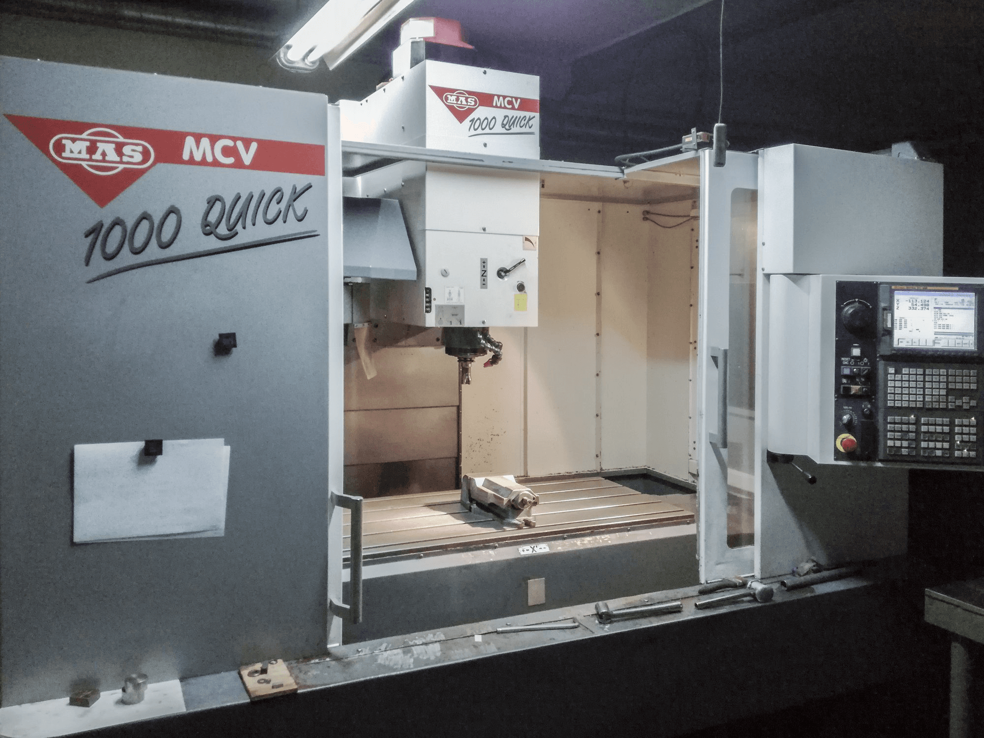 Vista Esquerda da KOVOSVIT MAS MCV 1000 QUICK máquina