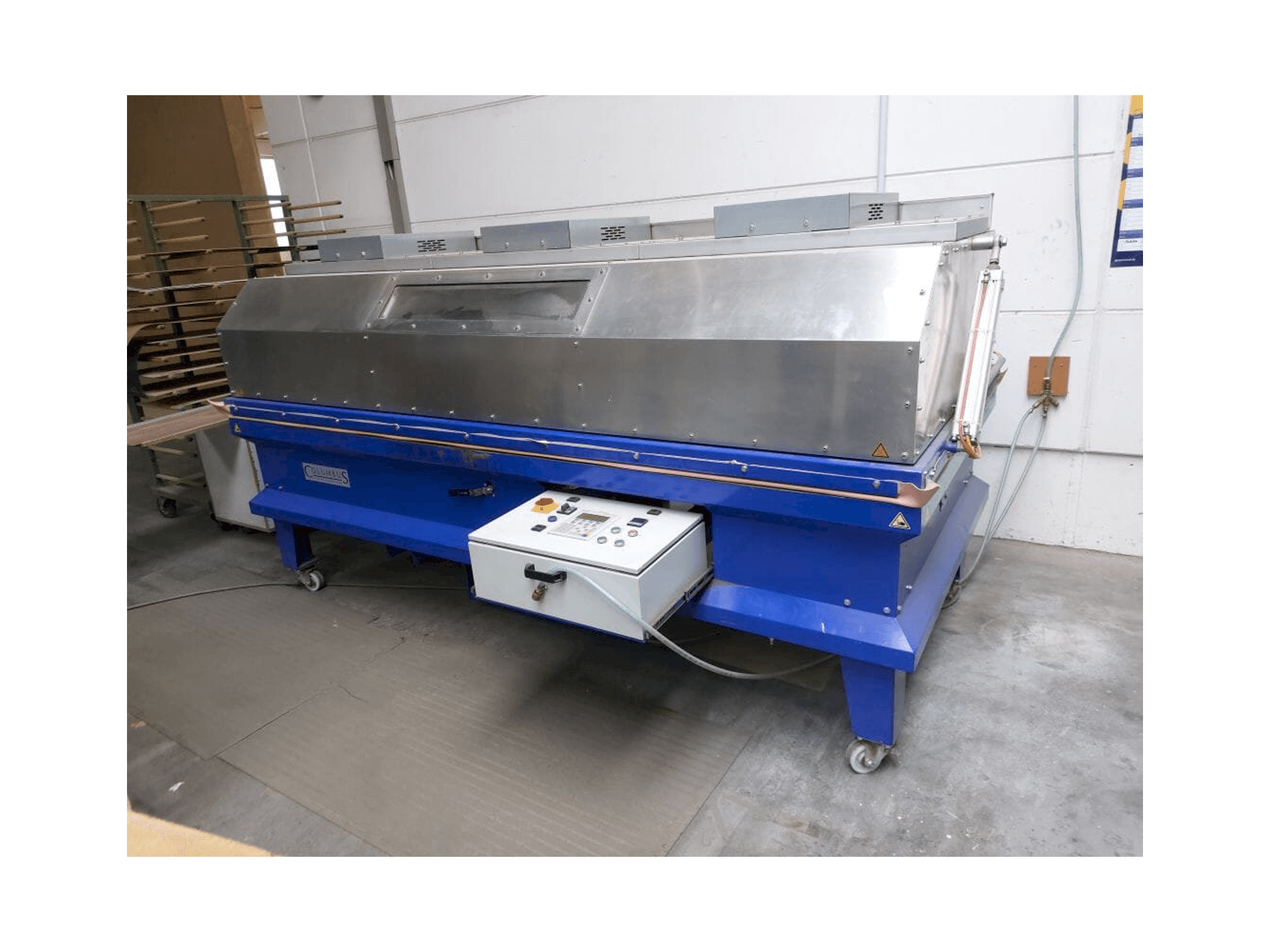 Vista Frontal da Columbus MULTIMAT máquina