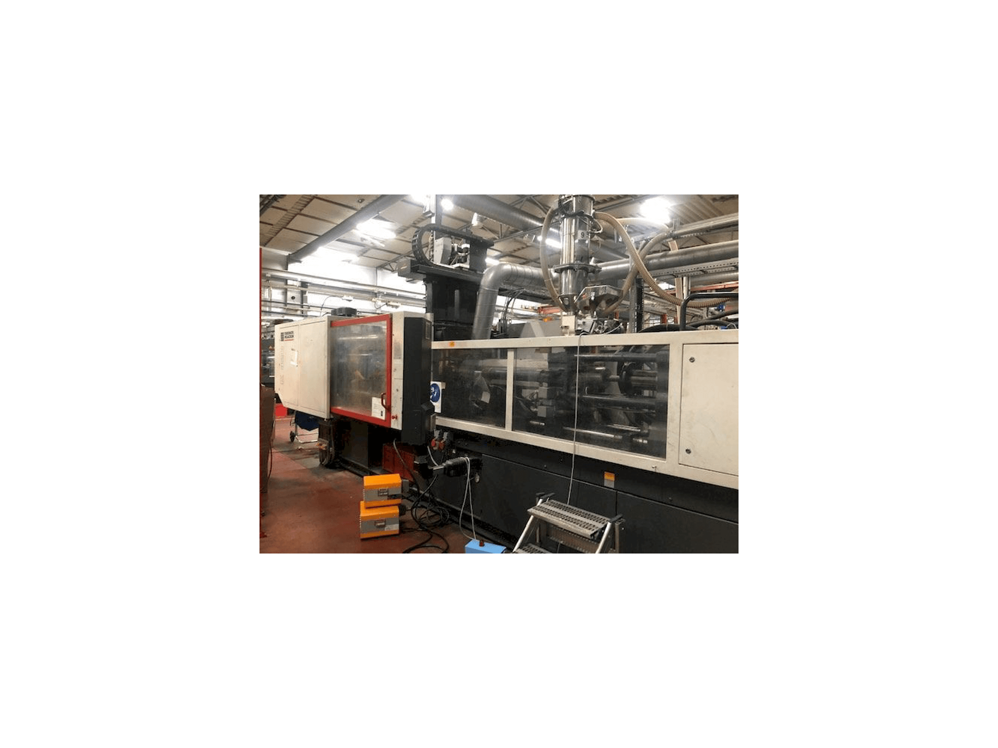 Vista Frontal da FERROMATIK MILACRON K320 máquina