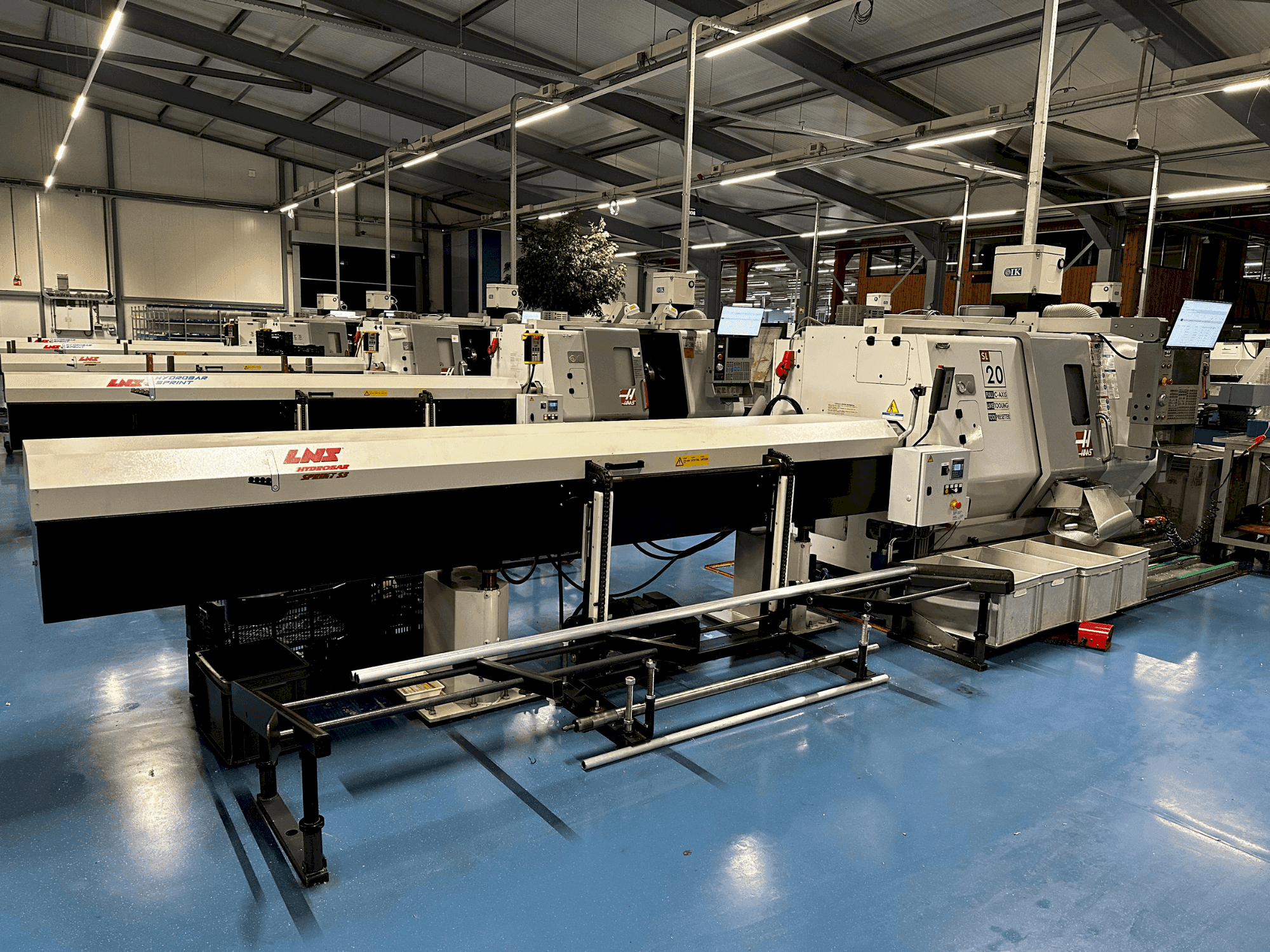 Vista Frontal da HAAS SL-20HE máquina