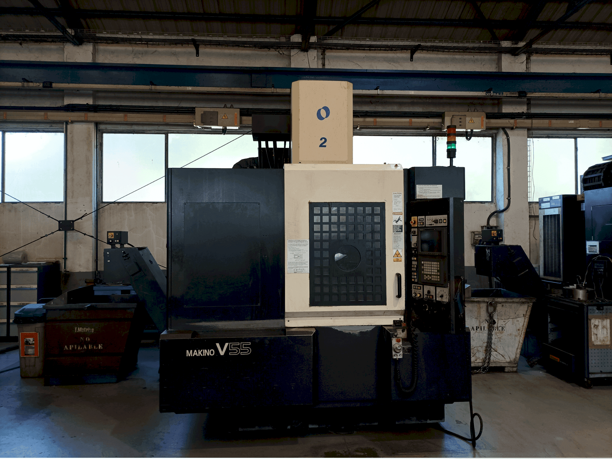 Vista Frontal da Makino V55-A15 máquina